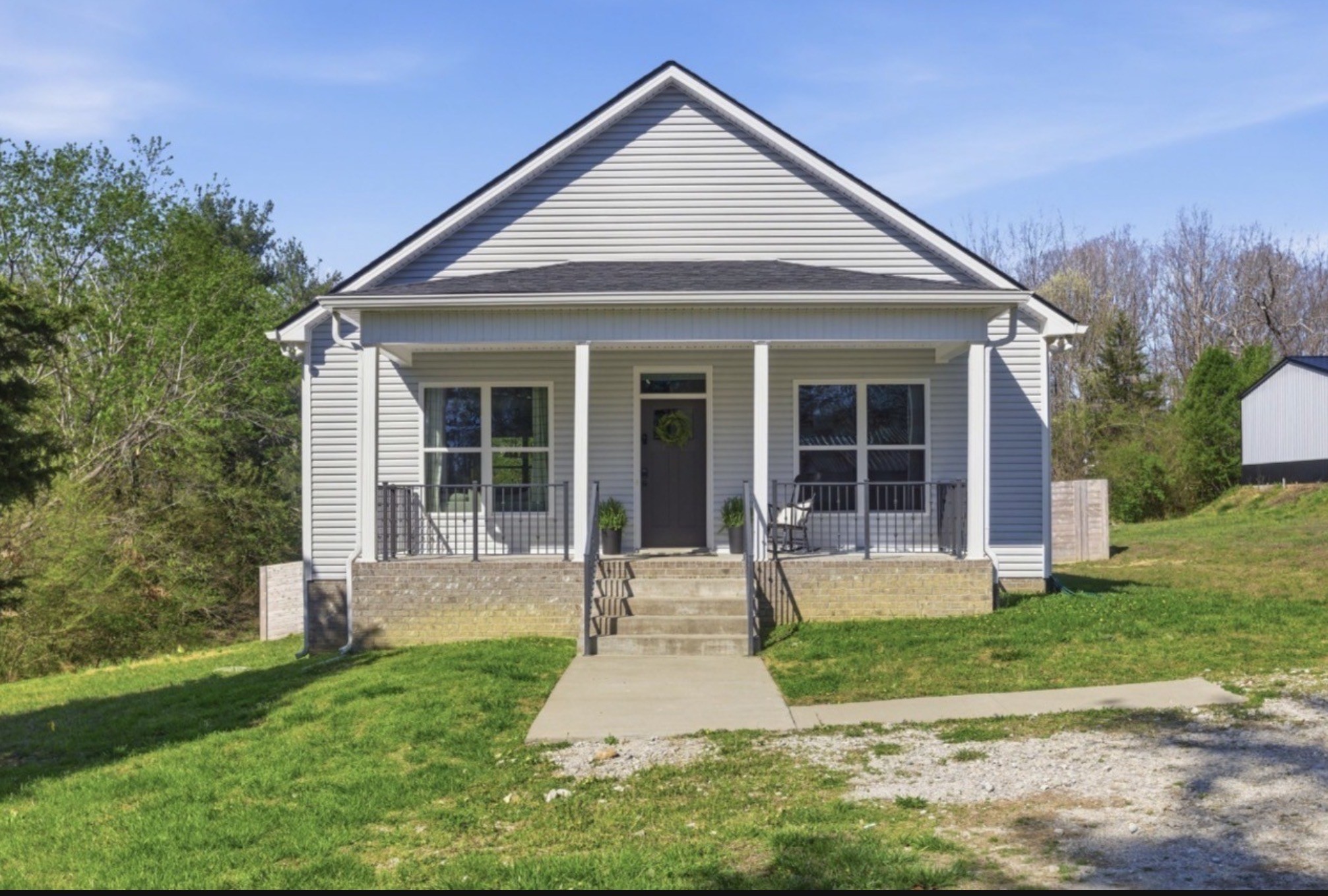 Homes for sale in White Bluff, TN | 1030 Oak Dr, White Bluff, TN 37187 | MLS# 3271059