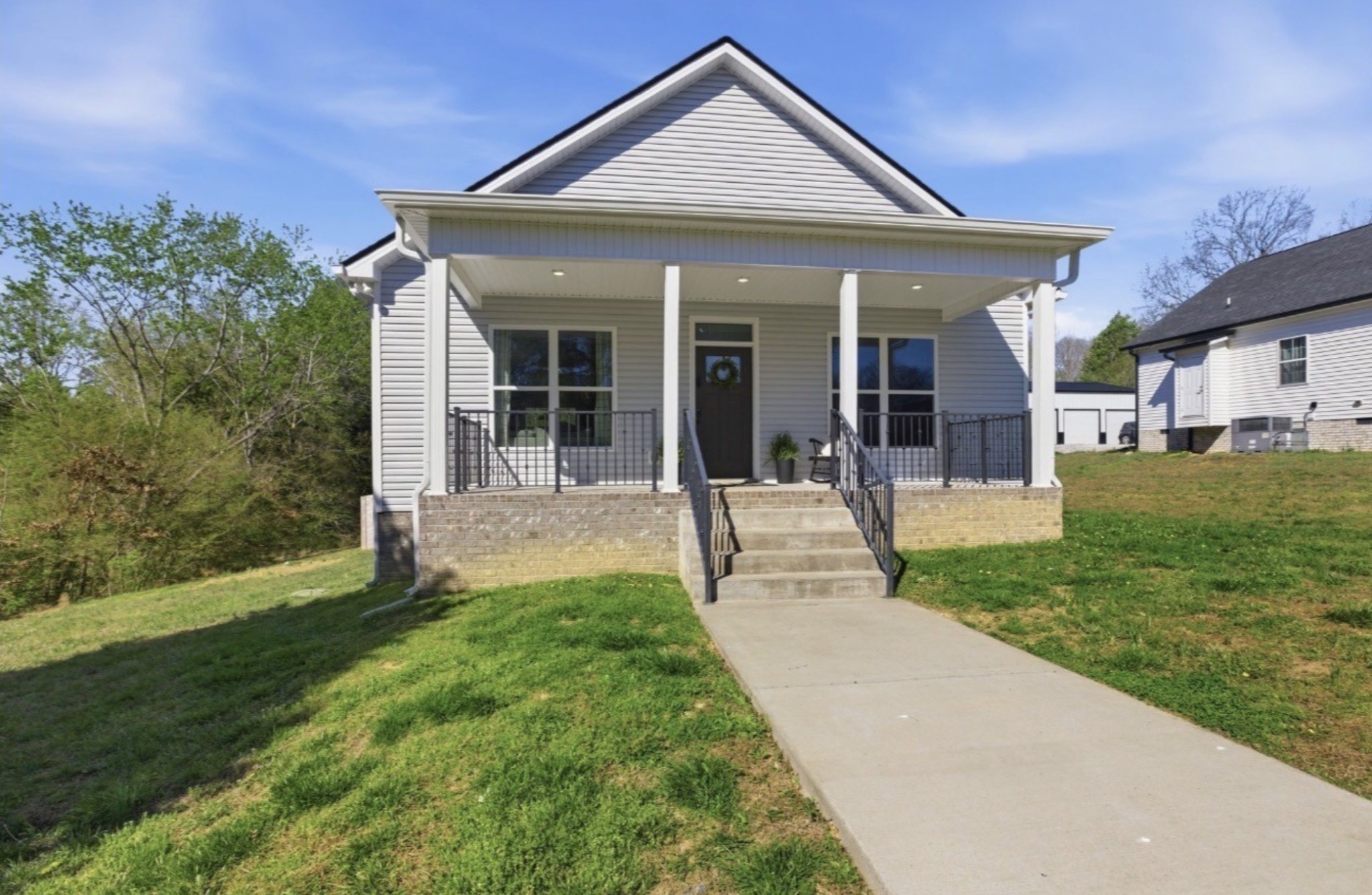 Homes for sale in White Bluff, TN | 1030 Oak Dr, White Bluff, TN 37187 | MLS# 3271059