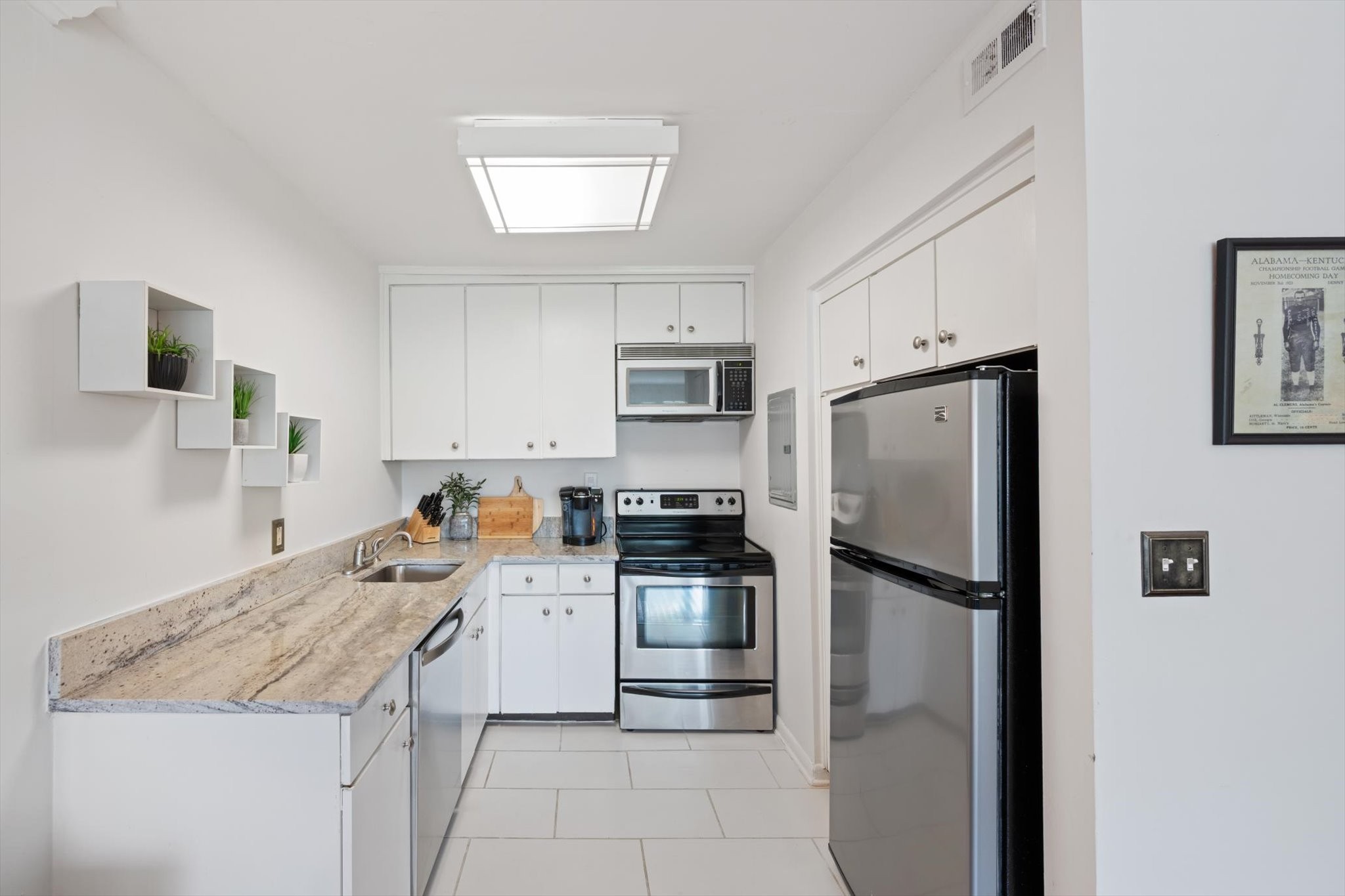 5th image of 1900 Richard Jones Rd #B212, Nashville, TN 37215 | MLS# 3280919