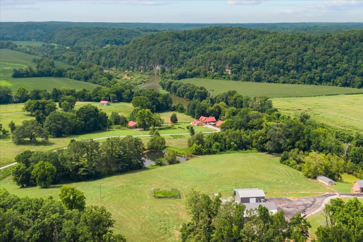 Homes for sale in Hurricane Mills, TN | 4060 Dyer Rd, Hurricane Mills, TN 37078 | MLS# 3280885