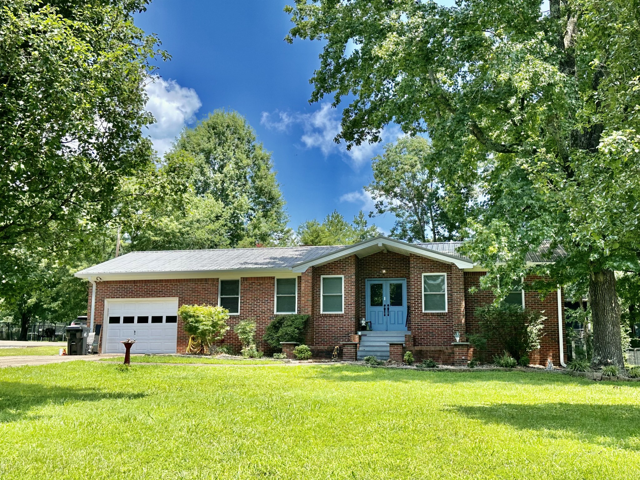 Homes for sale in Murray, KY | 52 Nottingham Ln, Murray, KY 42071 | MLS# 3281025