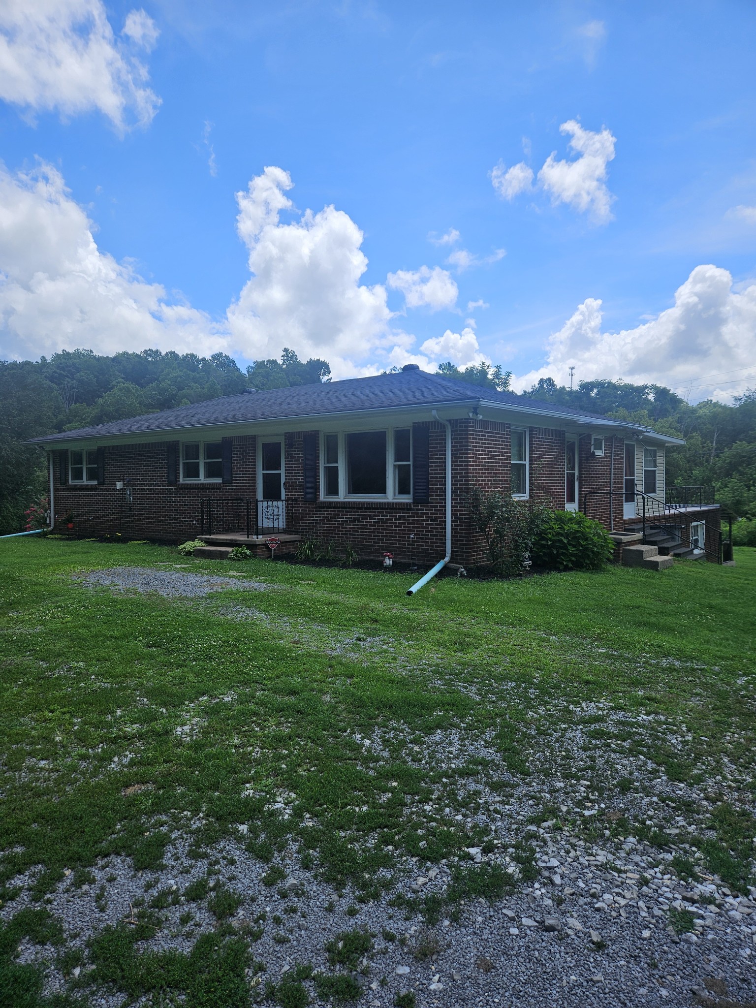 1st image of 1490 S Long Creek Rd, Lafayette, TN 37083 | MLS# 3281317
