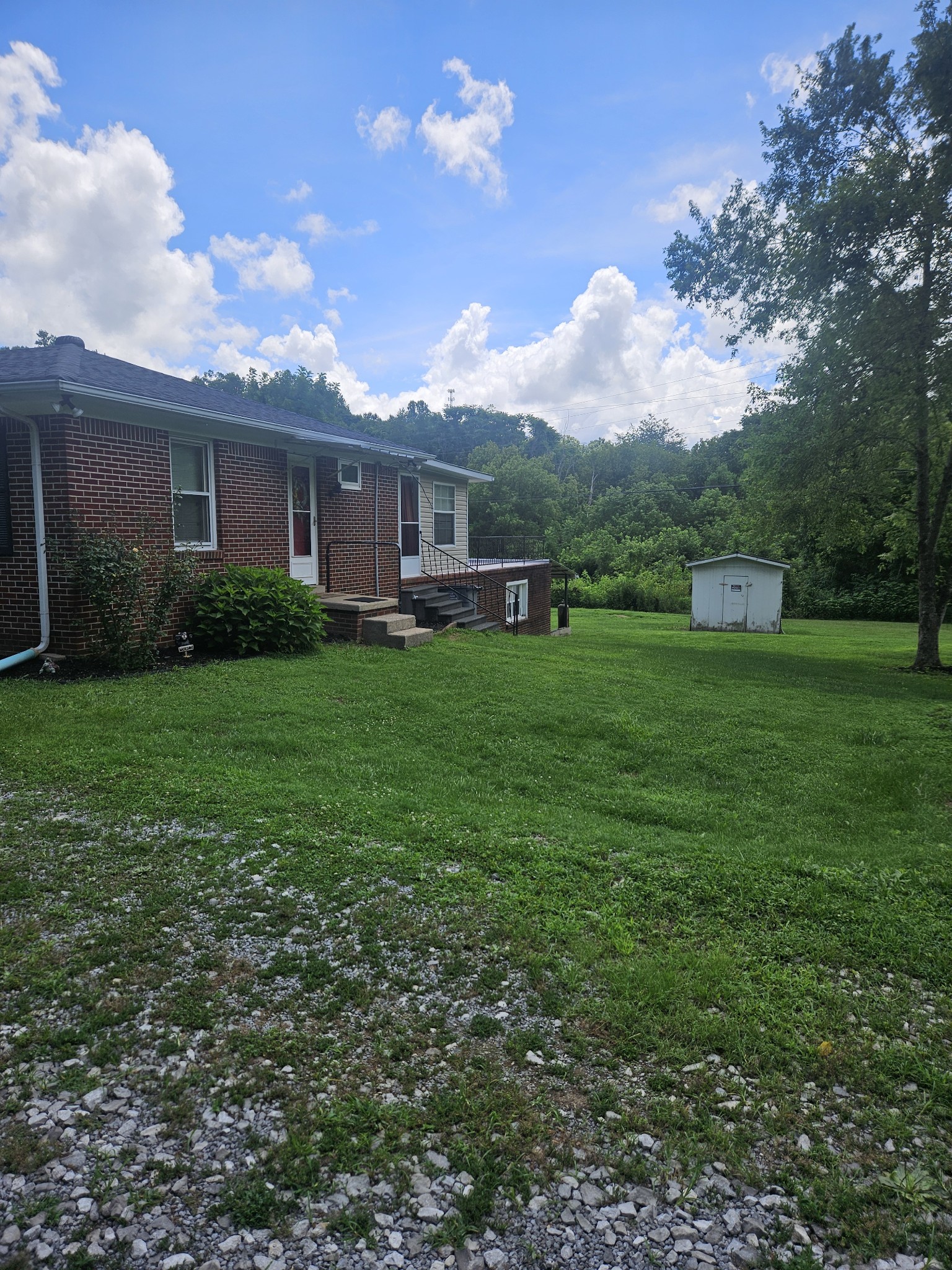 2nd image of 1490 S Long Creek Rd, Lafayette, TN 37083 | MLS# 3281317