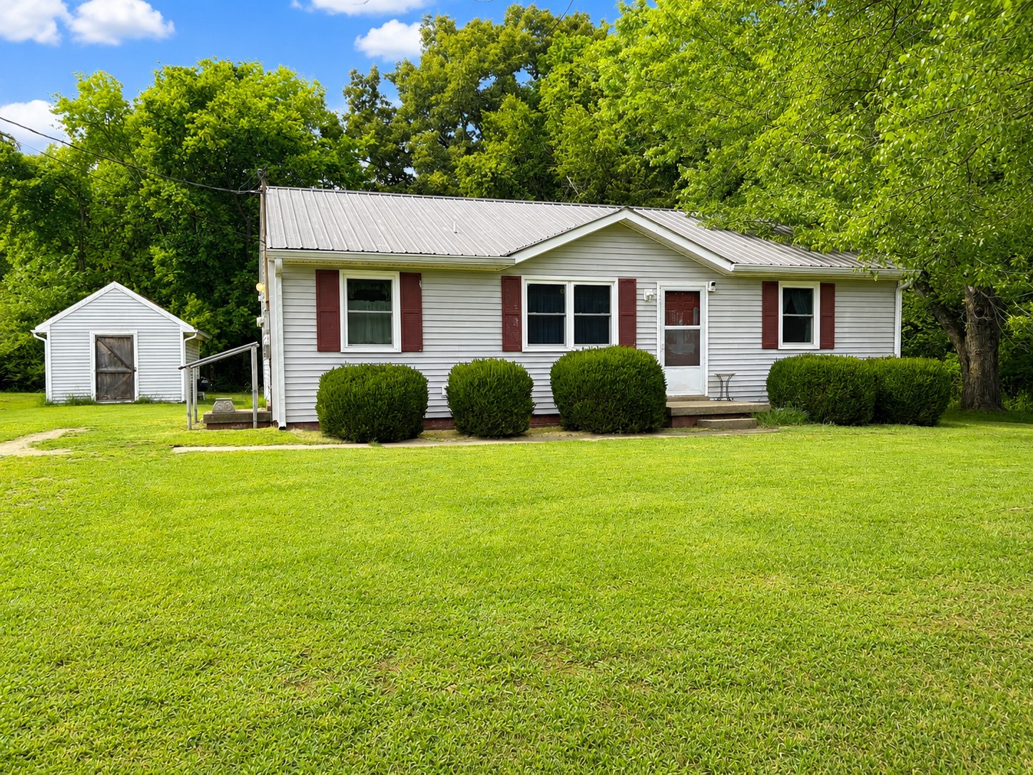 3rd image of 307 Barkwood Dr, Clarksville, TN 37040 | MLS# 3288023