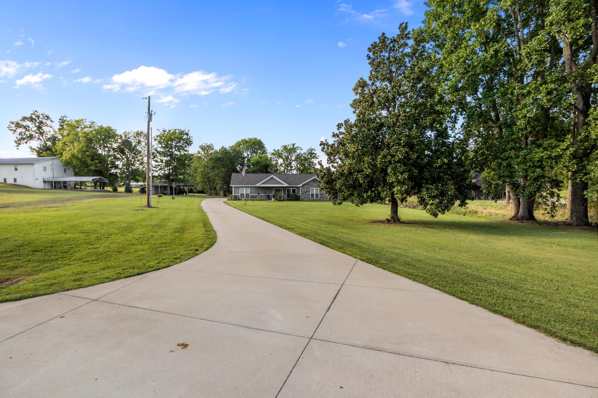 Homes for sale in New Johnsonville, TN | 8754 Old State Route 1, New Johnsonville, TN 37134 | MLS# 3282479