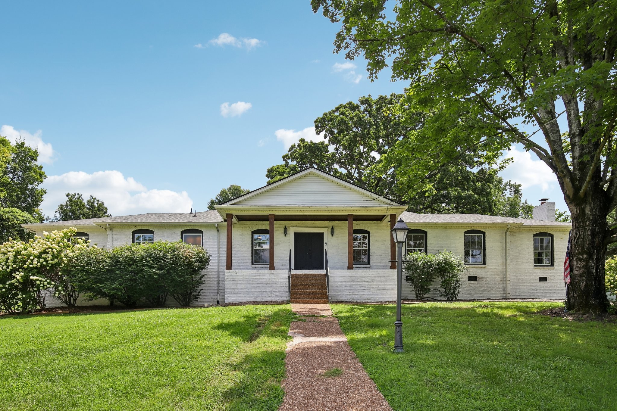 2nd image of 463 Walton Ferry Rd, Hendersonville, TN 37075 | MLS# 3287957