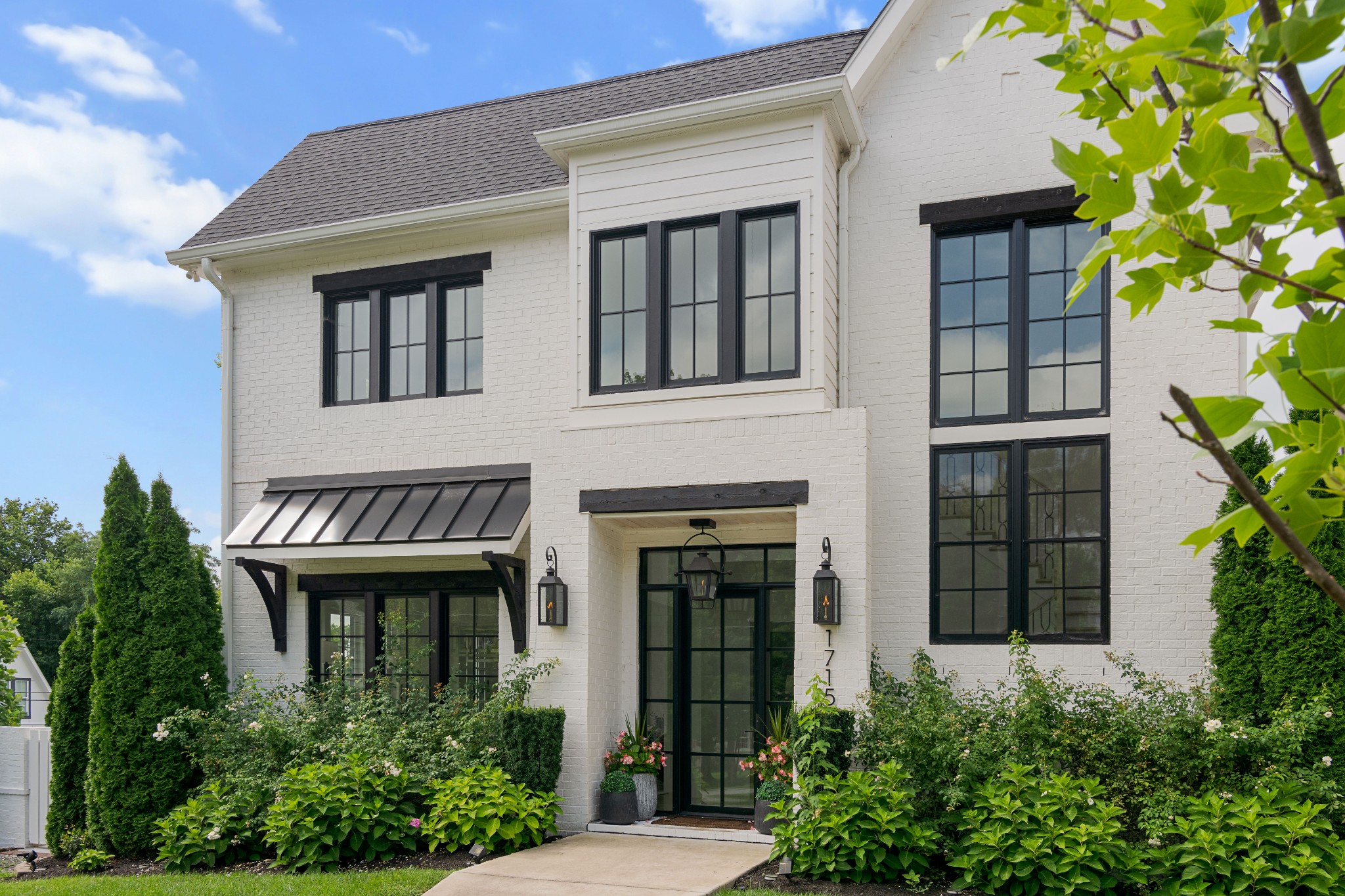 5th image of 1715 Hillmont Dr, Nashville, TN 37215 | MLS# 3306183