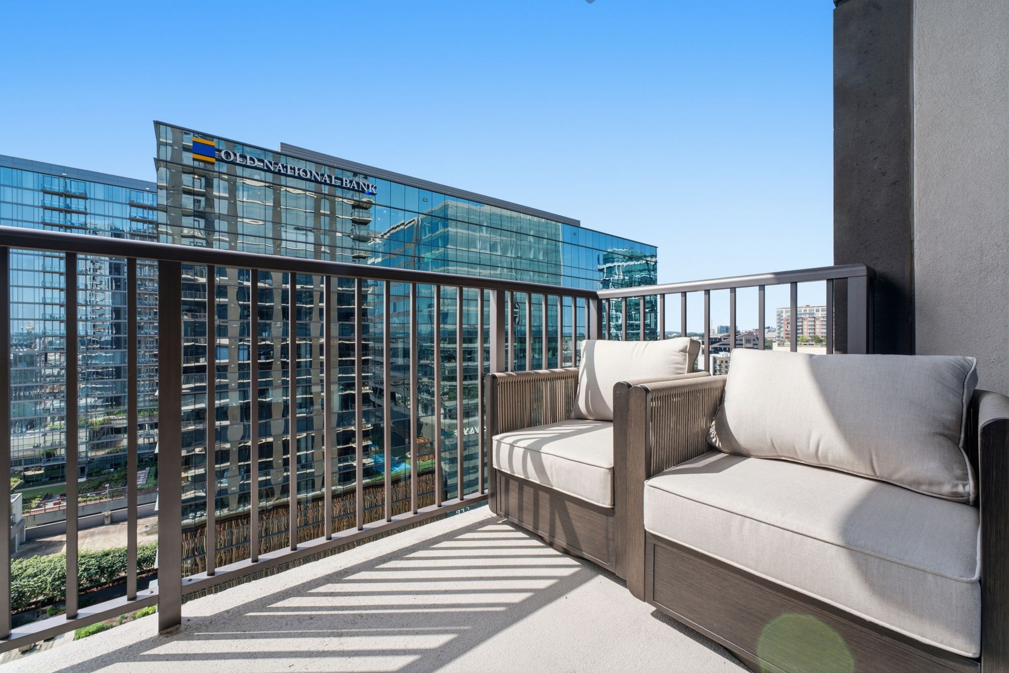 3rd image of 1212 Demonbreun St #1506, Nashville, TN 37203 | MLS# 3288407