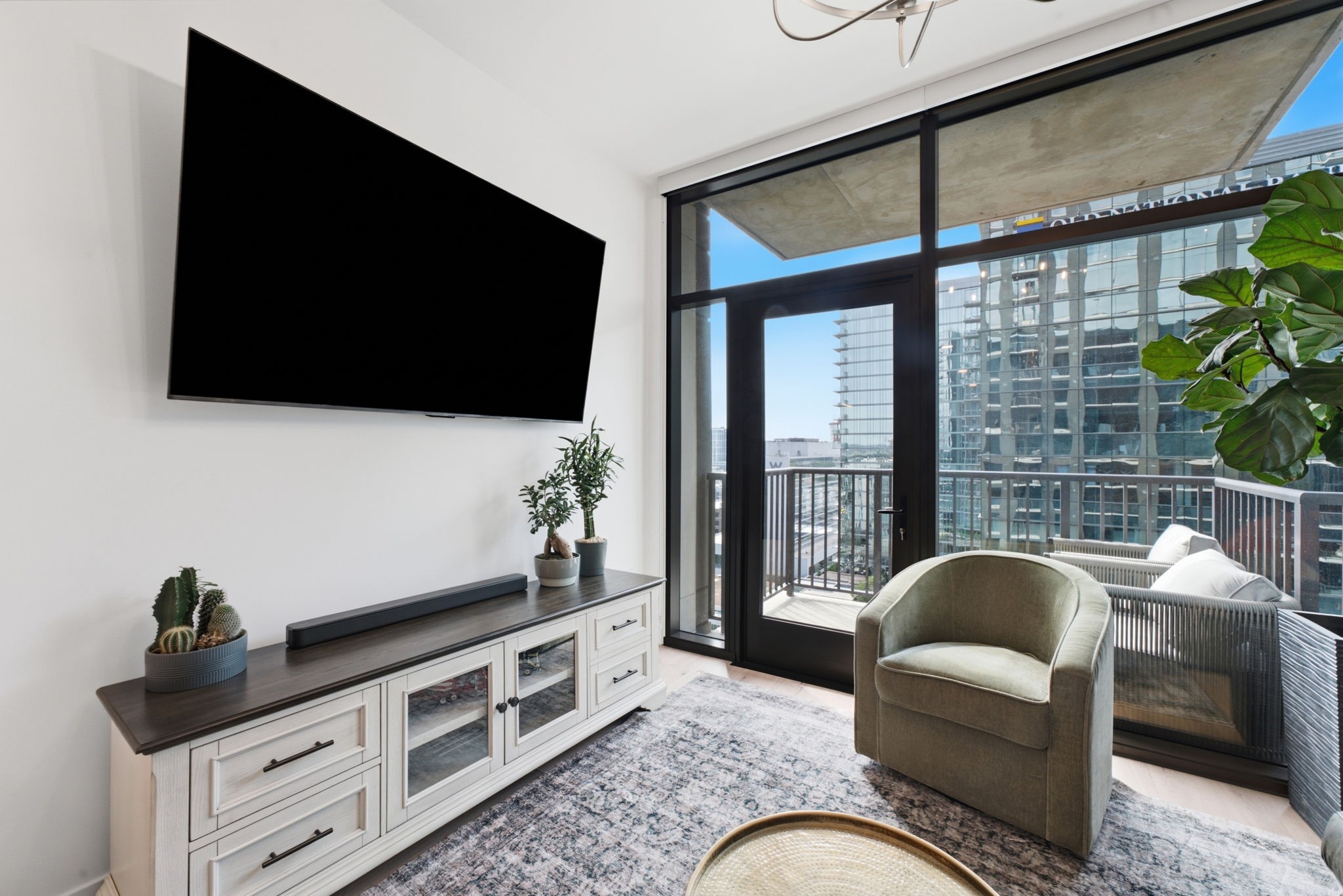 5th image of 1212 Demonbreun St #1506, Nashville, TN 37203 | MLS# 3288407