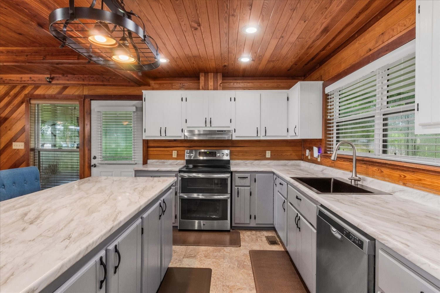 3rd image of 166 Beechview Dr, Clifton, TN 38425 | MLS# 3301992