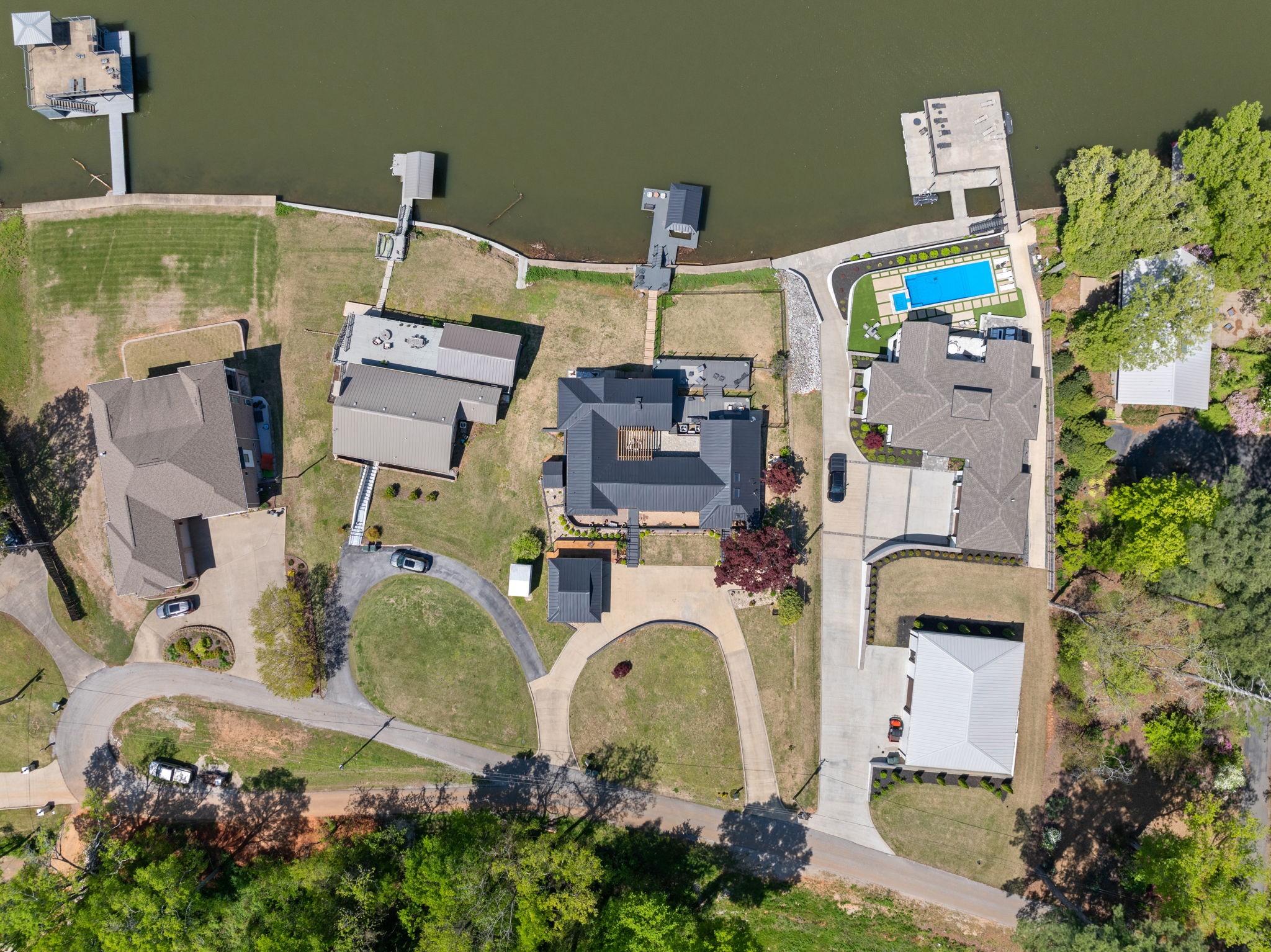 Homes for sale in Muscle Shoals, AL | 105 Lakeview Dr, Muscle Shoals, AL 35661 | MLS# 3297849