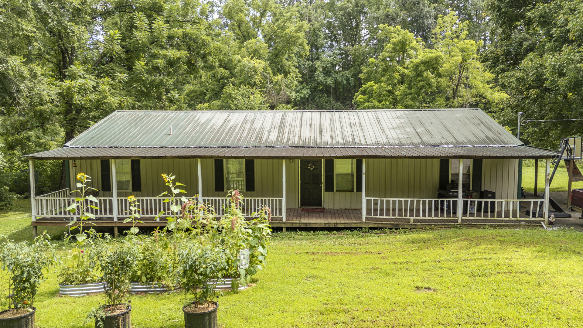 1st image of 1371 Waynesboro Hwy, Waynesboro, TN 38485 | MLS# 3297910