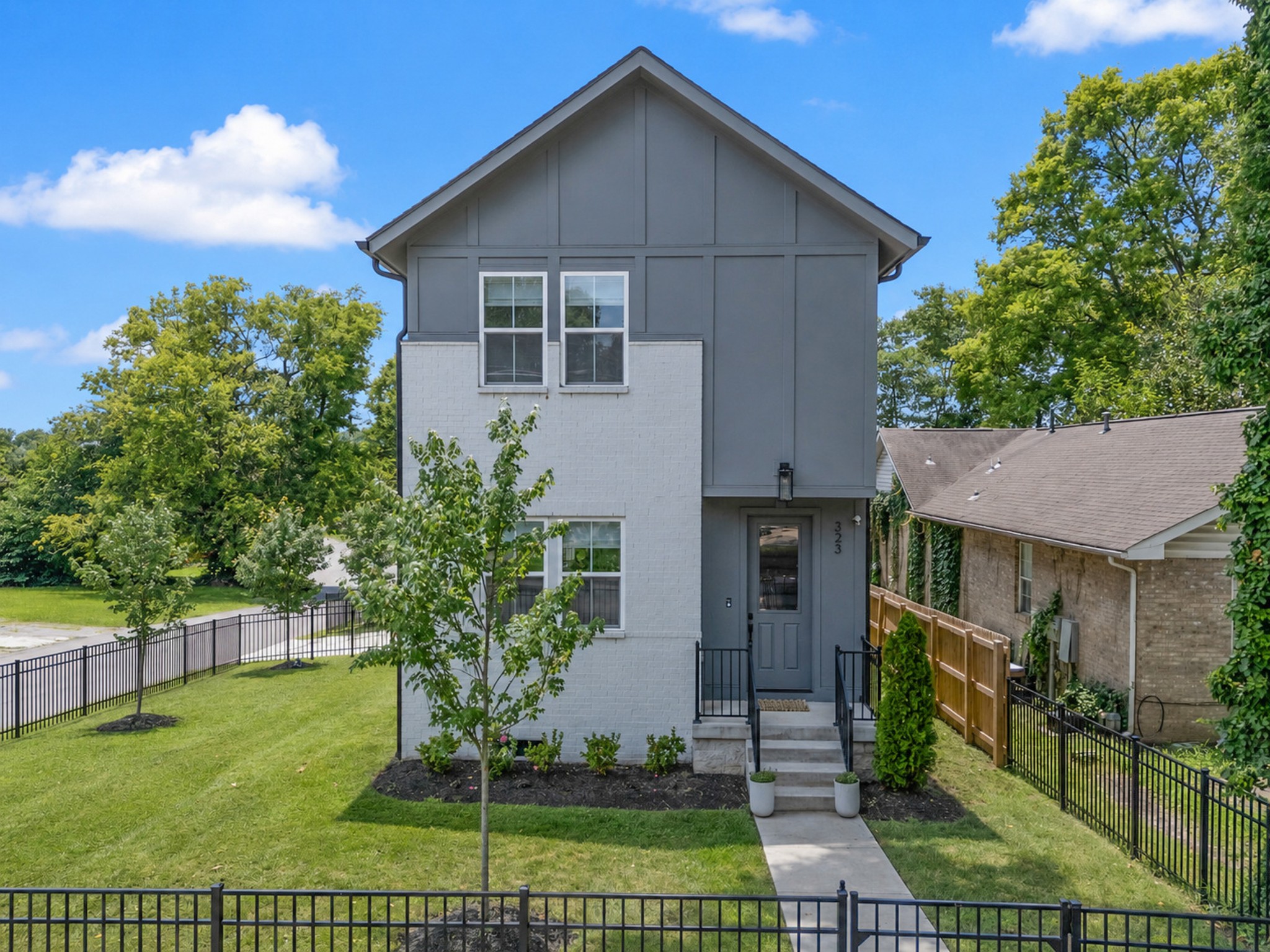 1st image of 323 Whitsett Rd, Nashville, TN 37210 | MLS# 3312407