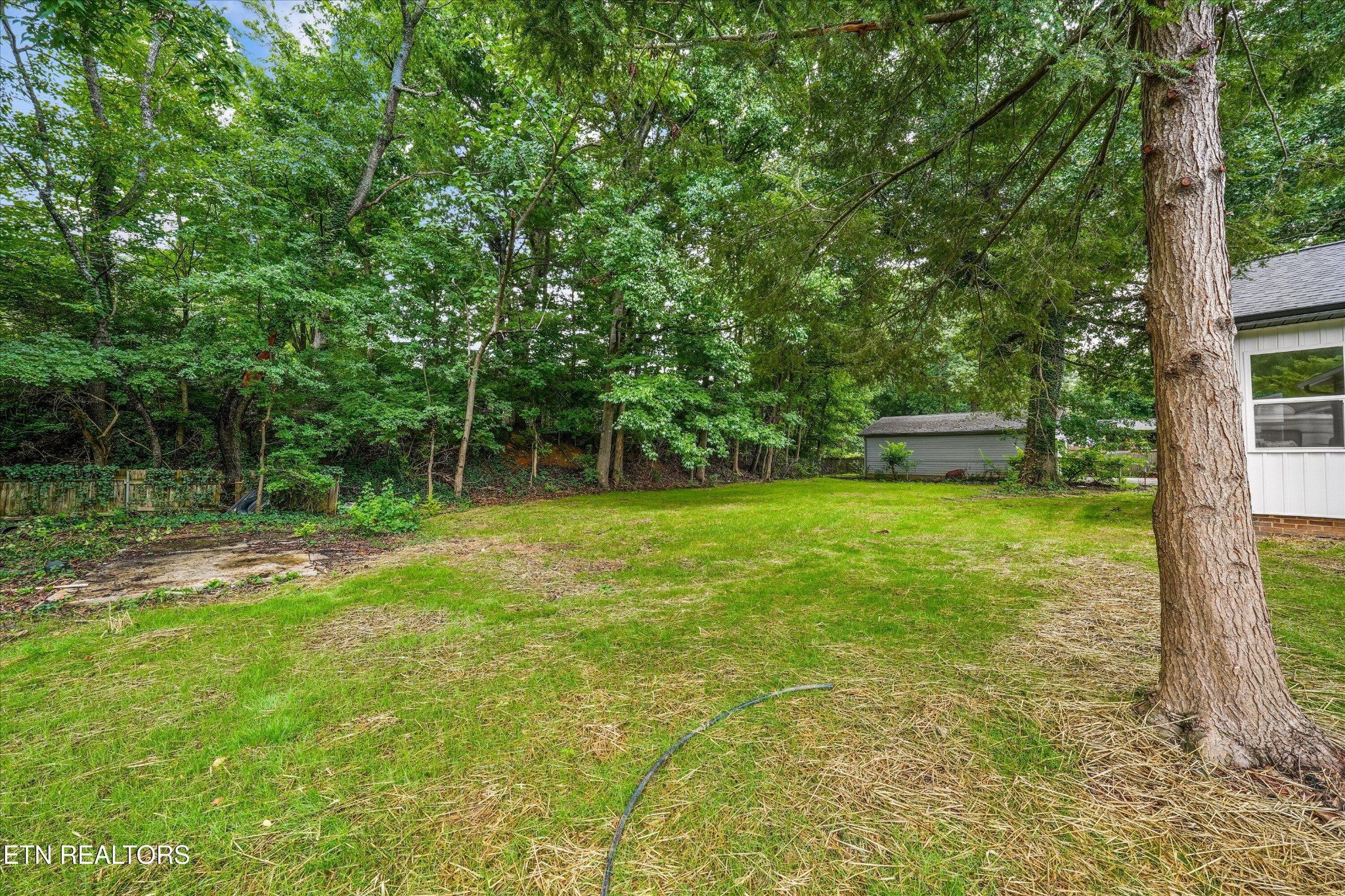 24th image of 412 Sherwood Dr, Maryville, TN 37801 | MLS# 3317253