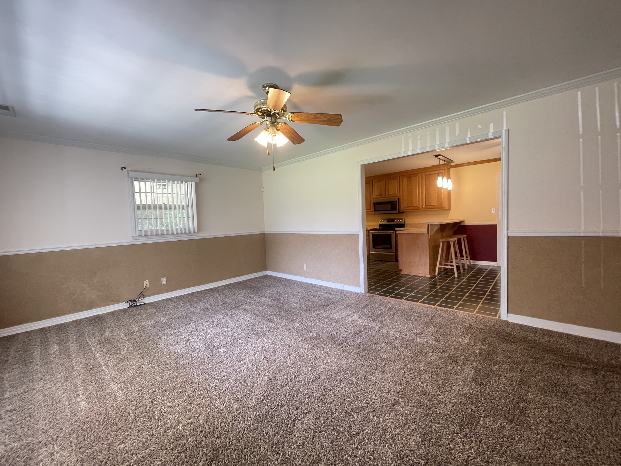 3rd image of 416 E Lakeside Dr, Florence, AL 35630 | MLS# 3308974