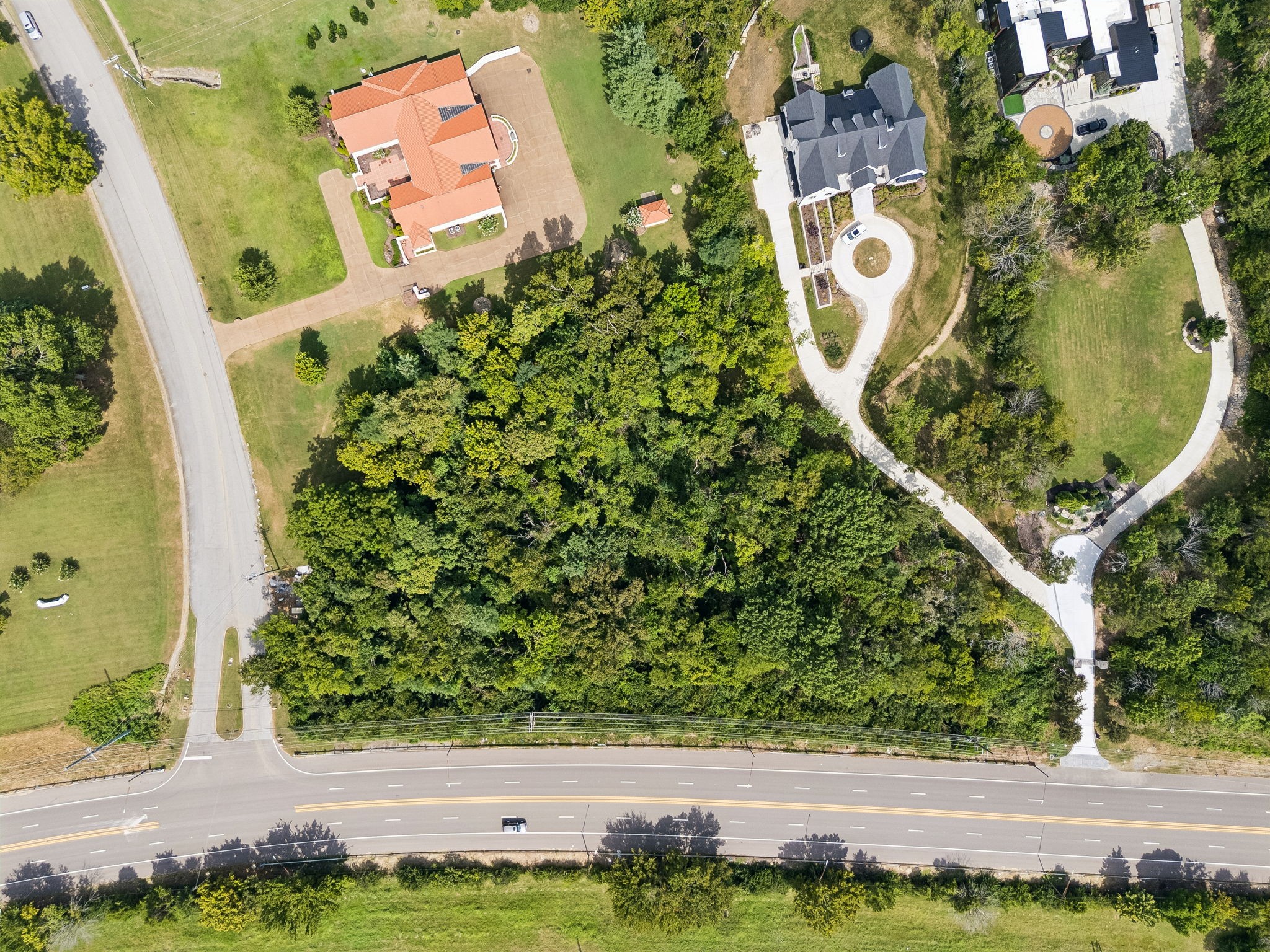 1st image of 800 Lakemont Dr, Nashville, TN 37220 | MLS# 3501497