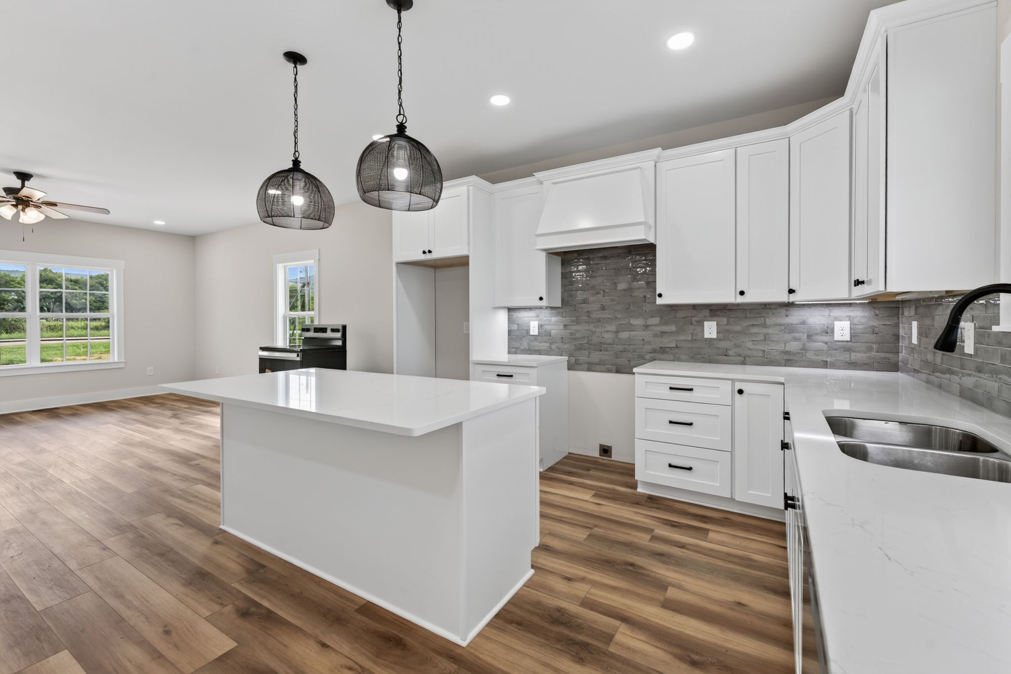3rd image of 3607 Greenhaw Rd, Decherd, TN 37324 | MLS# 3314366