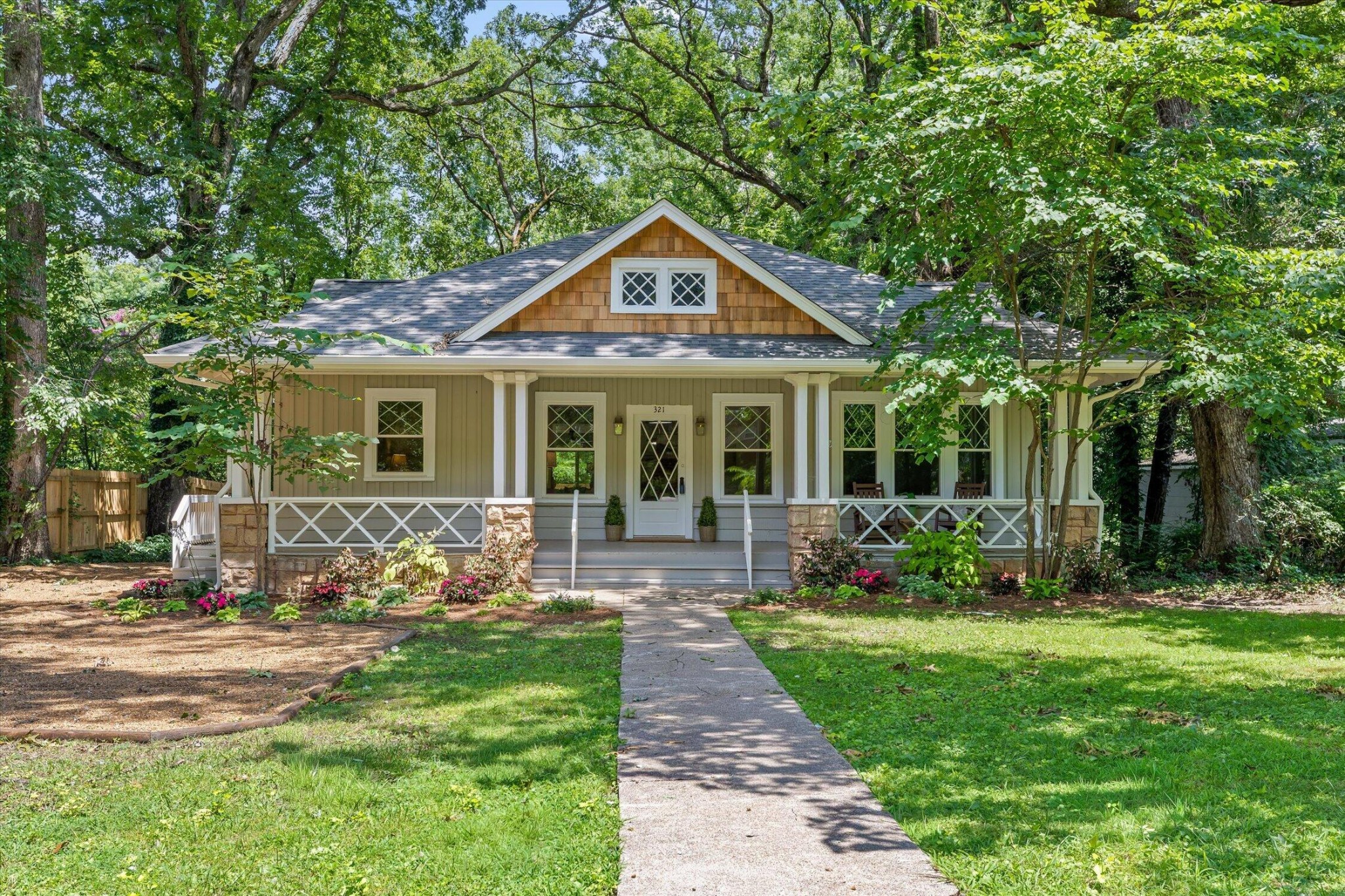 1st image of 321 Signal Mountain Boulevard, Signal Mountain, TN 37377 | MLS# 3314697