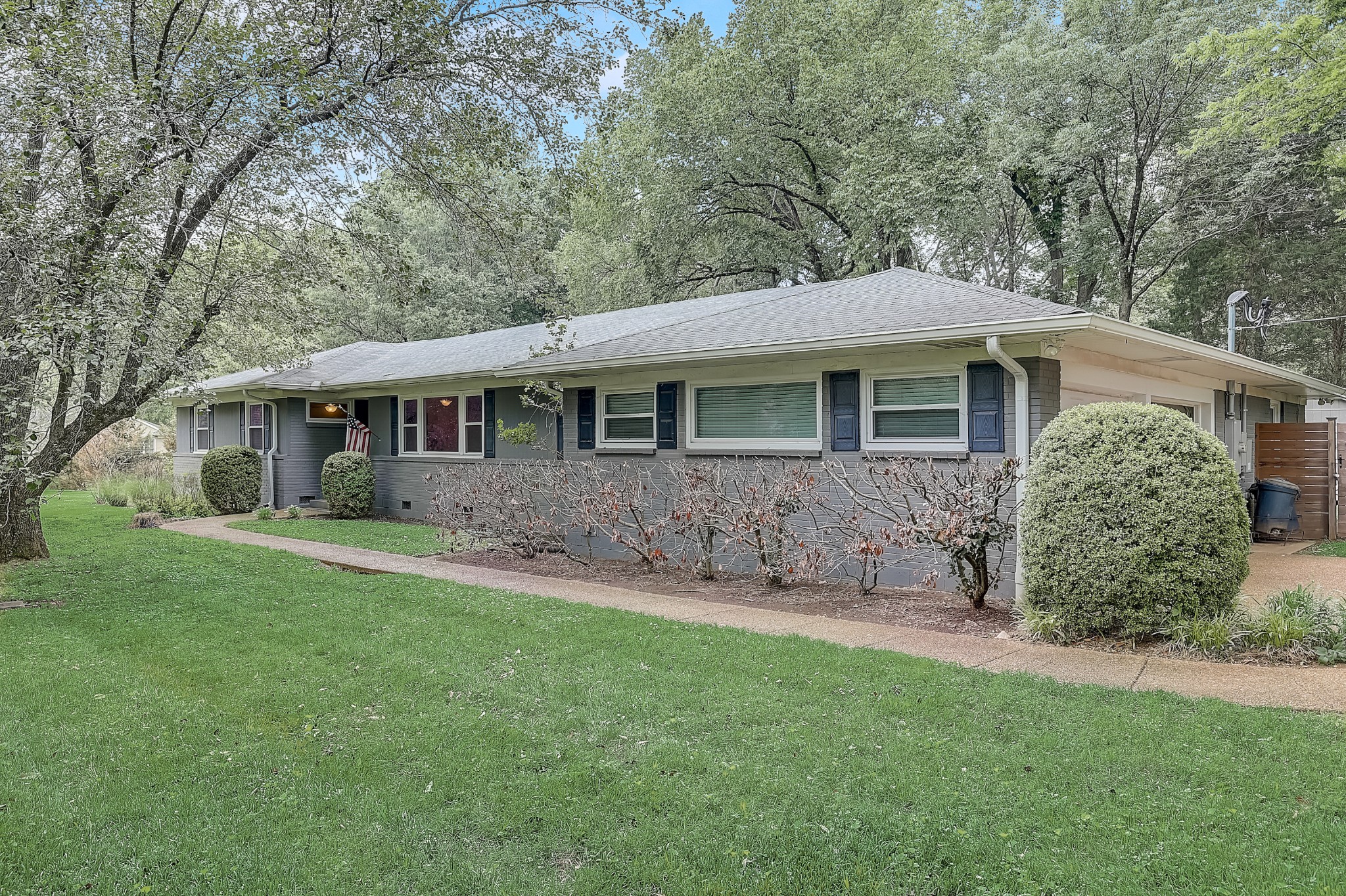 3rd image of 808 Battery Ln, Nashville, TN 37220 | MLS# 3319834