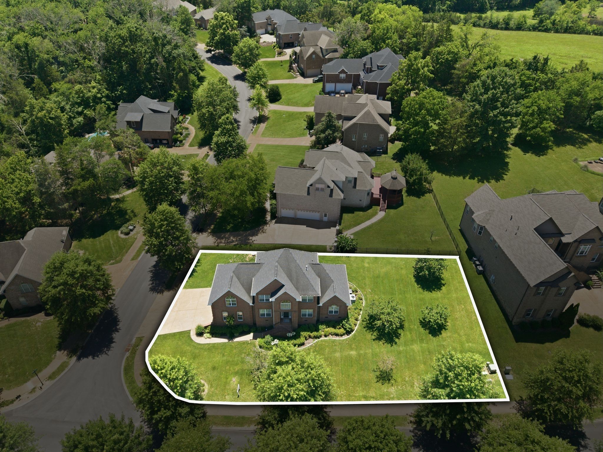 3rd image of 1046 Island Brook Dr, Hendersonville, TN 37075 | MLS# 3320520