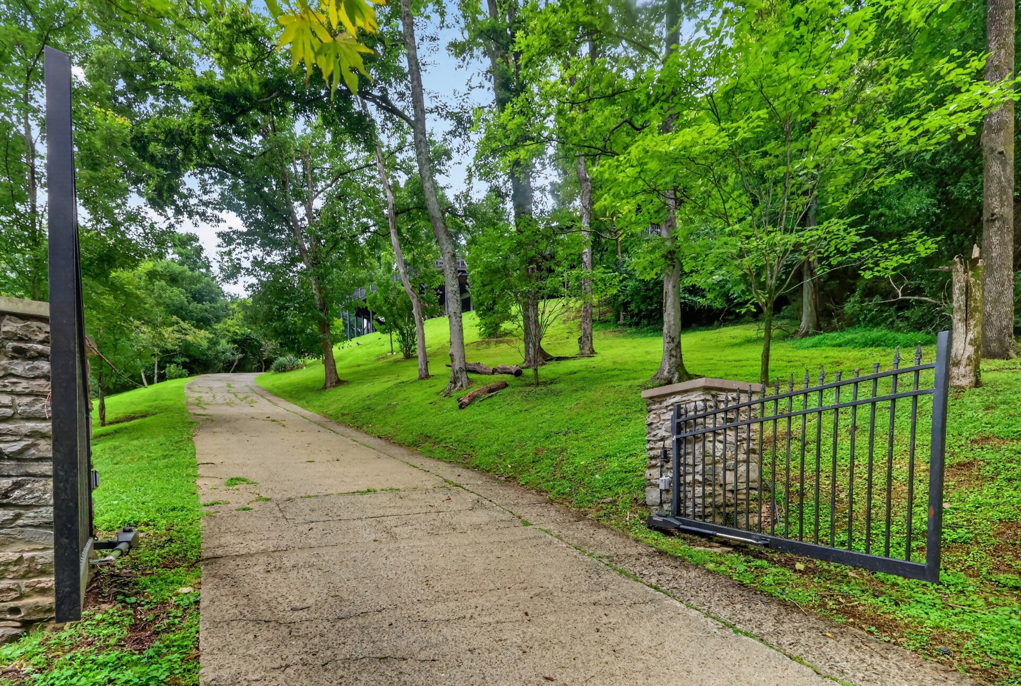 2nd image of 5161 Granny White Pike, Nashville, TN 37220 | MLS# 3335294