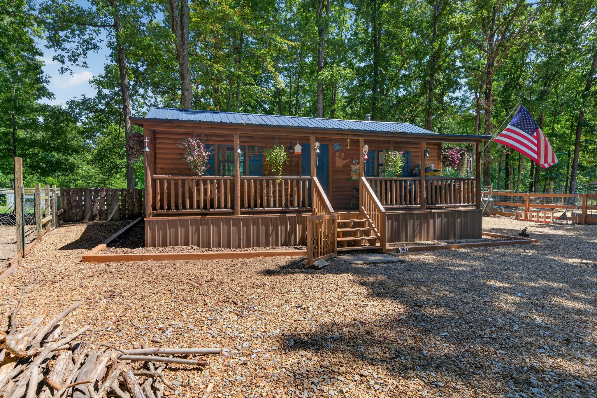 1st image of 992 Keel Hollow Rd, Erin, TN 37061 | MLS# 3322747