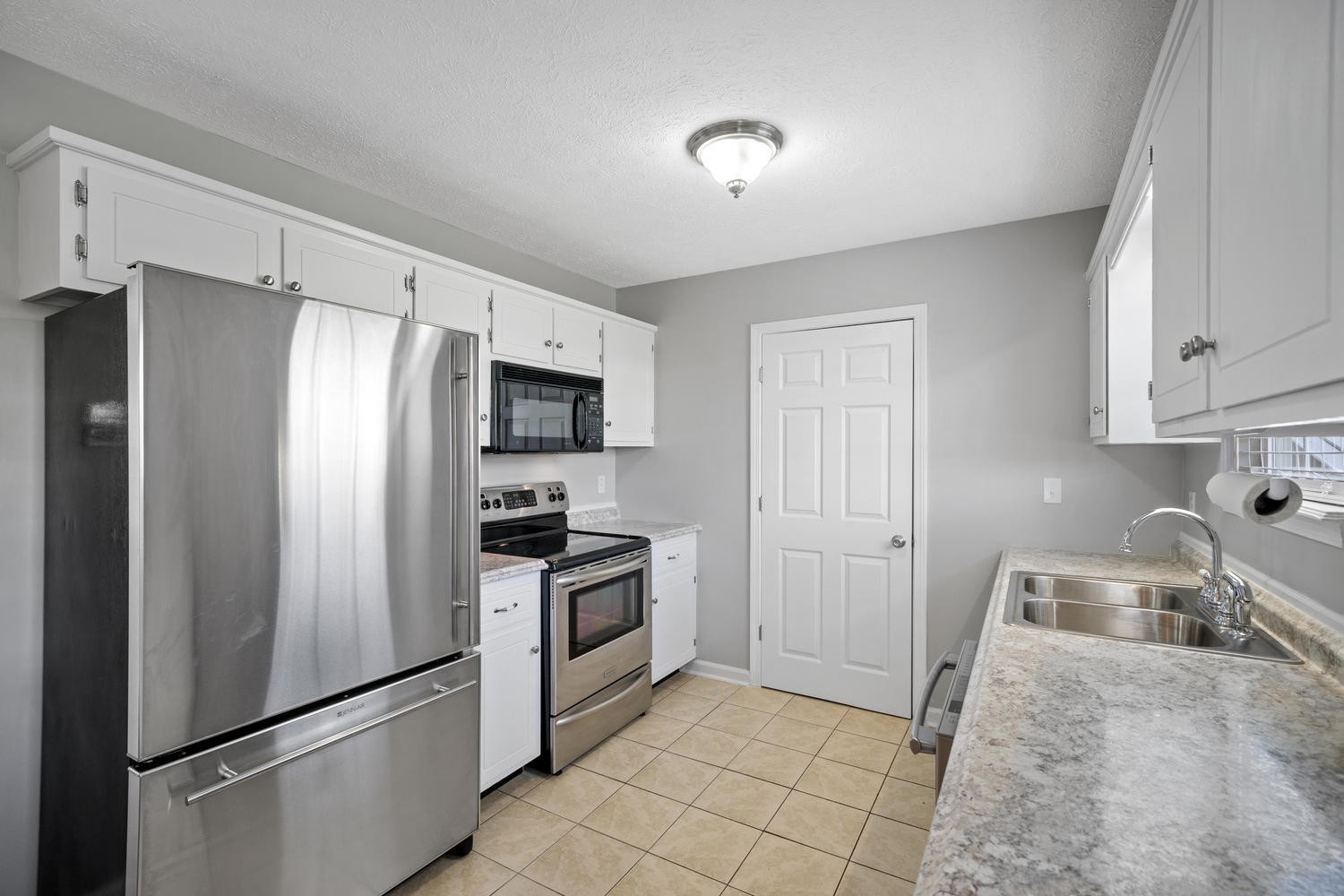3rd image of 111 Grant Ave, Oak Grove, KY 42262 | MLS# 3501300