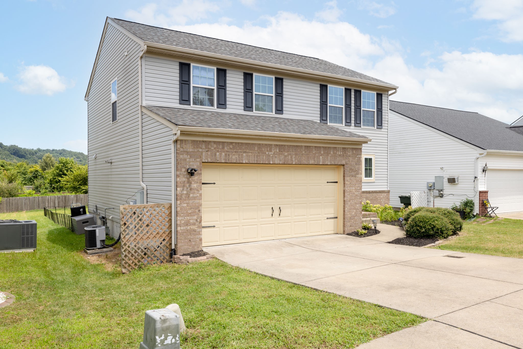 2nd image of 1304 Scarcroft Ln N, Nashville, TN 37221 | MLS# 3501083