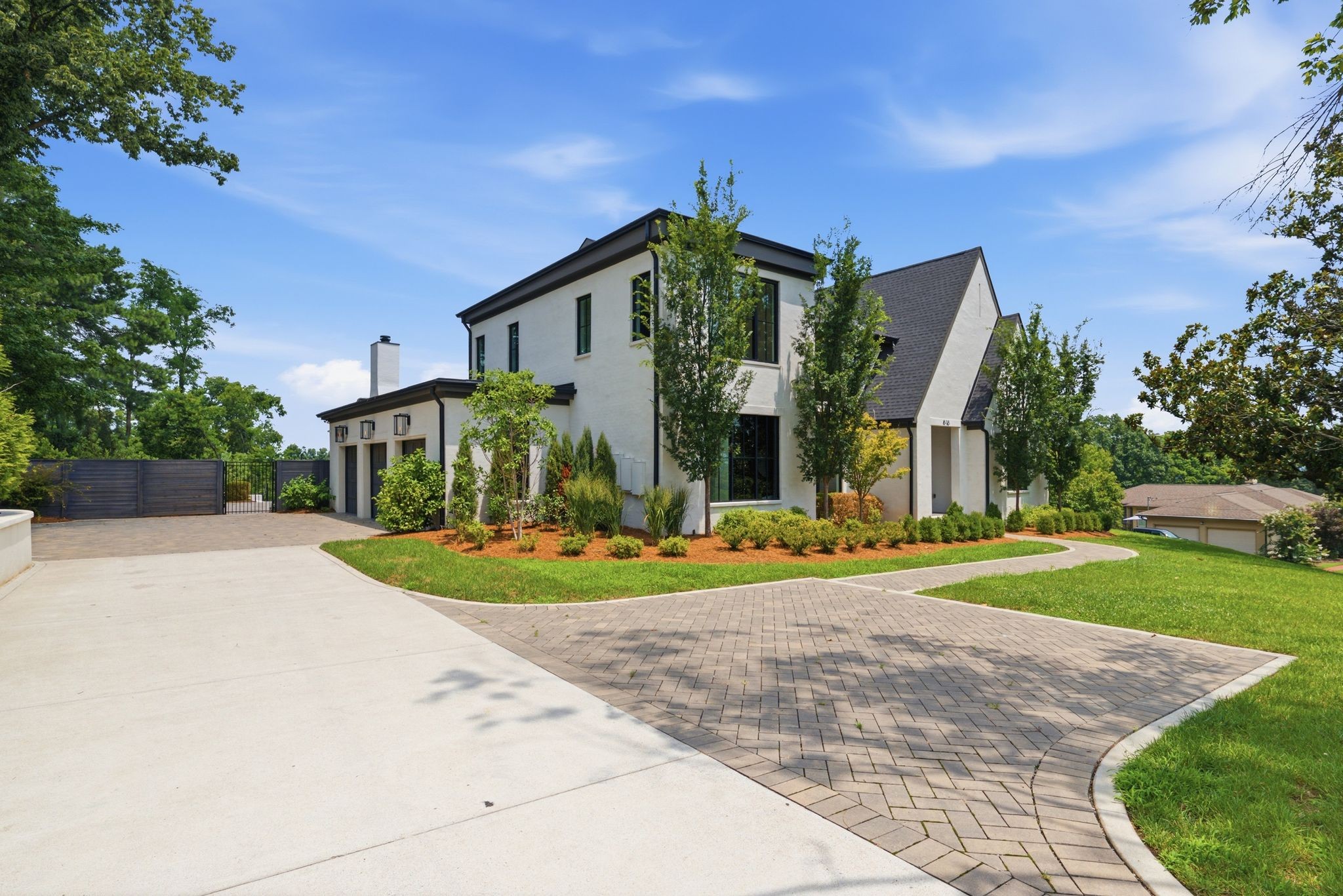 3rd image of 818 Brentview Dr, Nashville, TN 37220 | MLS# 3335892
