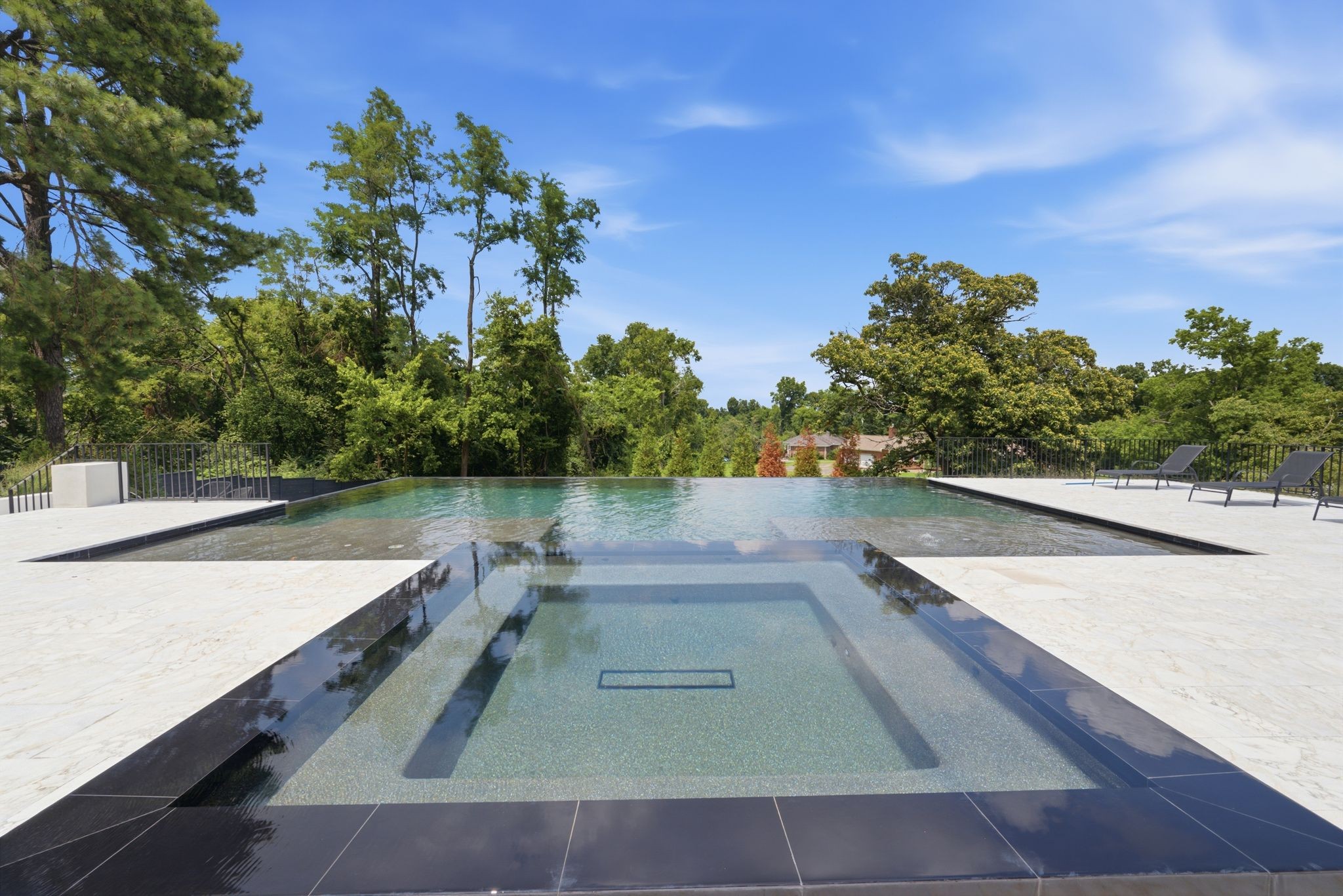 5th image of 818 Brentview Dr, Nashville, TN 37220 | MLS# 3335892