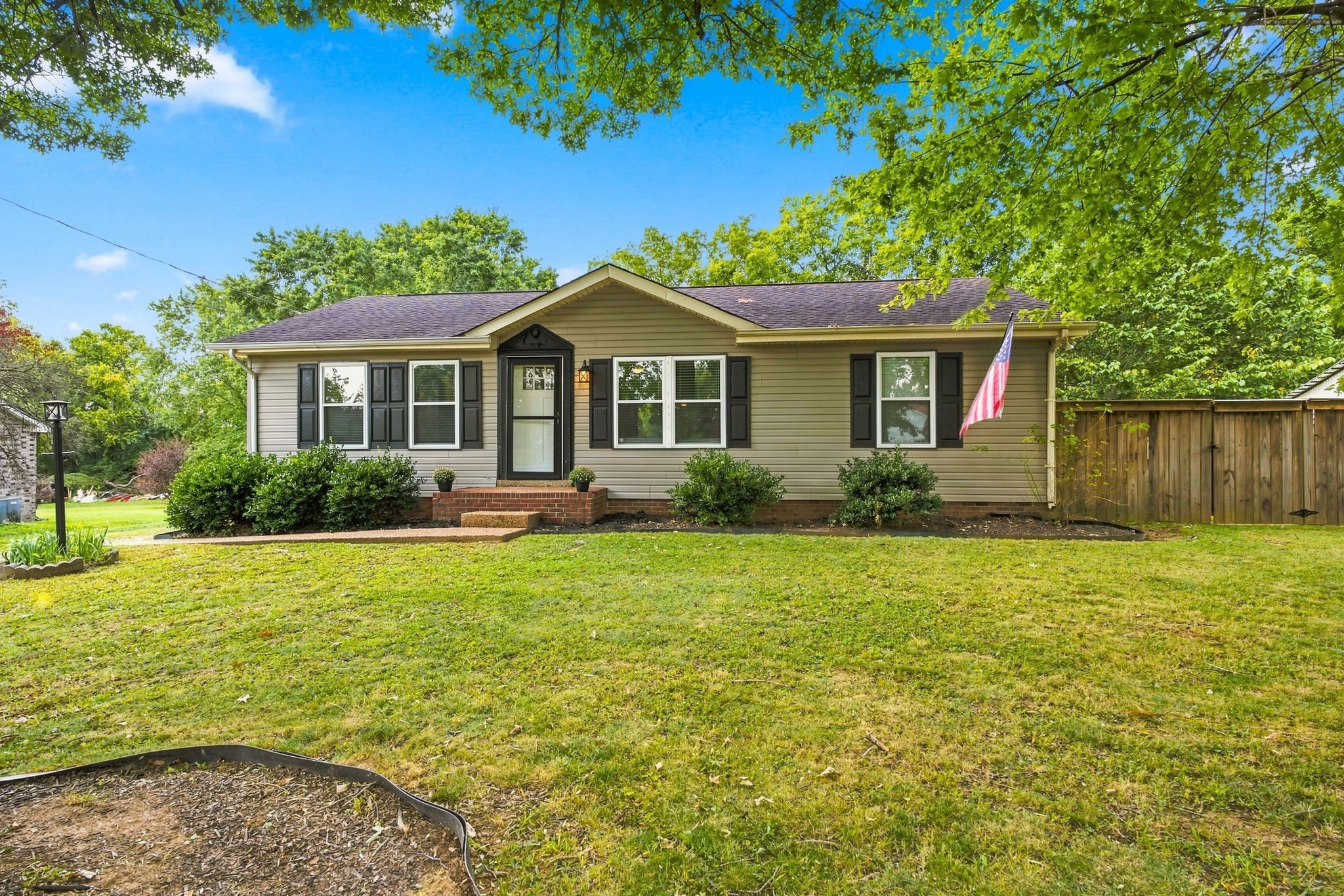 1st image of 1529 Winding Way Cir, Gallatin, TN 37066 | MLS# 3499780