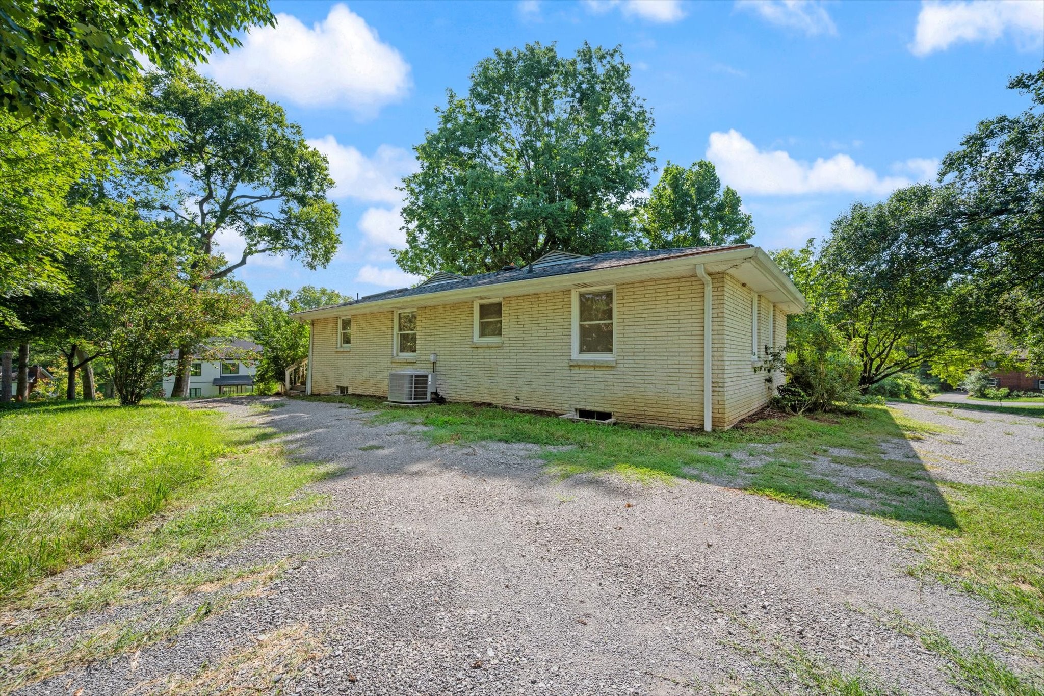 3rd image of 4921 Timberdale Dr, Nashville, TN 37211 | MLS# 3336091