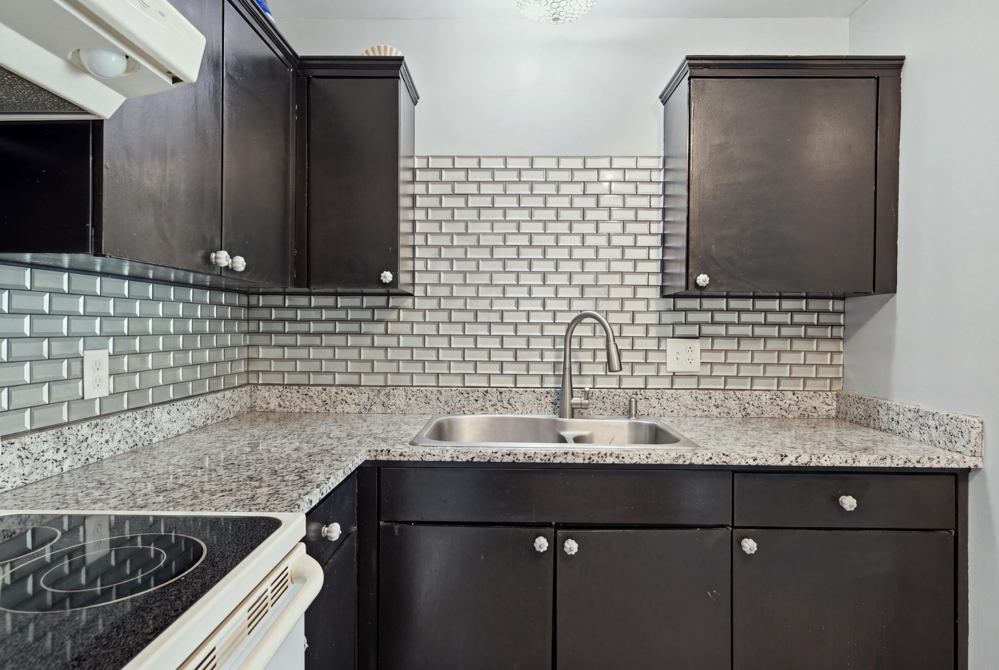 3rd image of 613 Hillsboro Rd #C16, Franklin, TN 37064 | MLS# 3516218