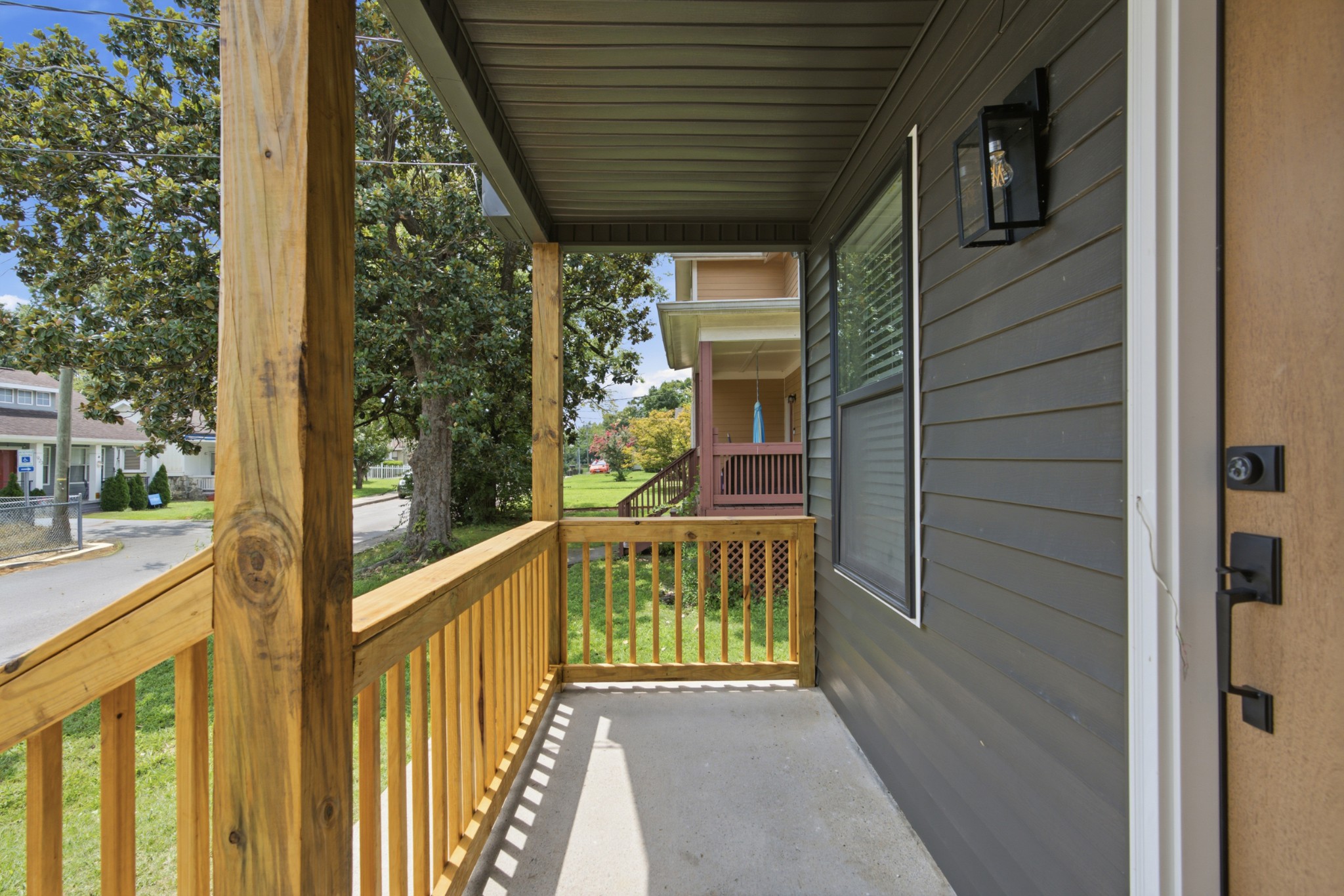 3rd image of 918 Phillips St, Nashville, TN 37208 | MLS# 3500952