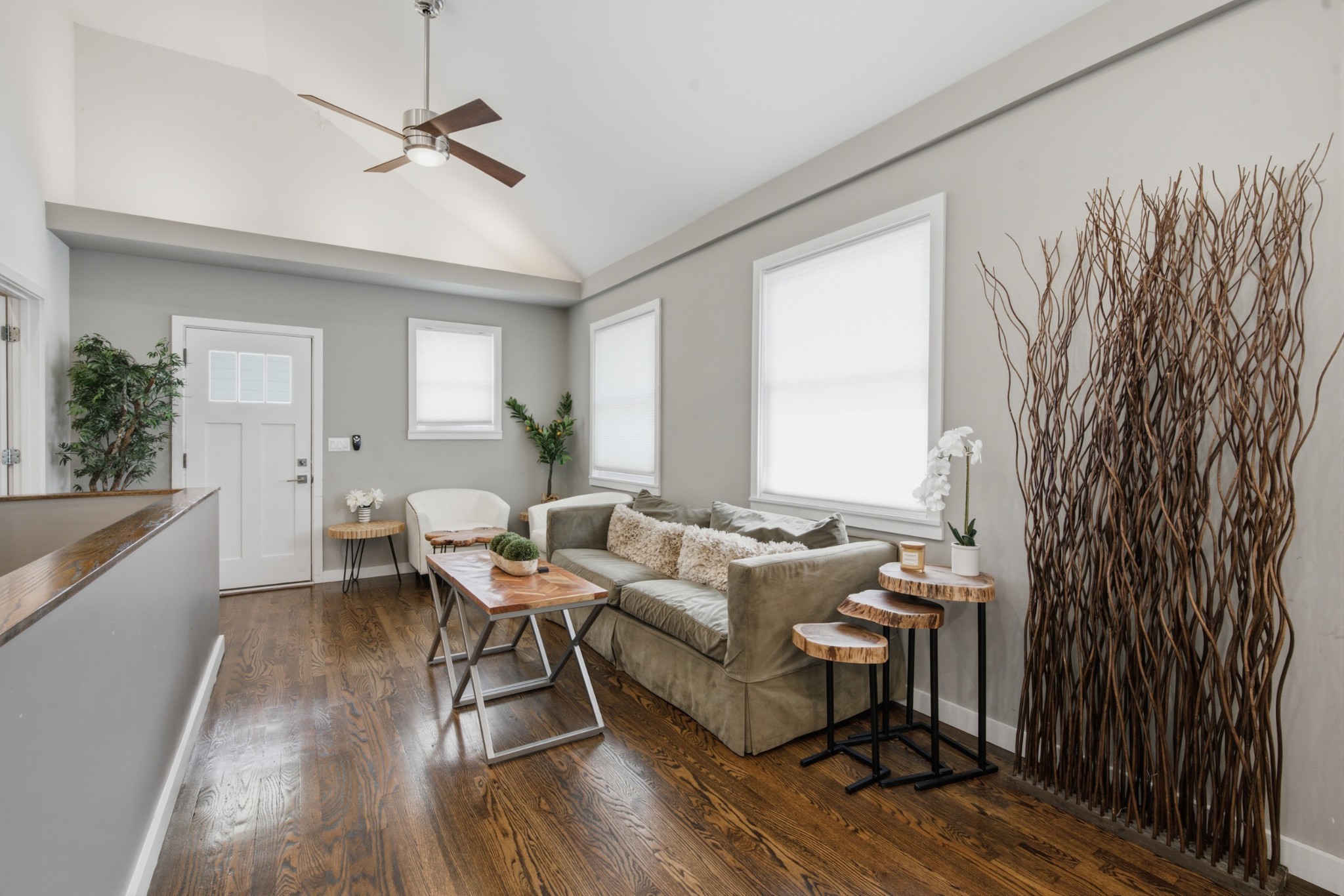 2nd image of 1901 Riverside Dr, Nashville, TN 37216 | MLS# 3516390