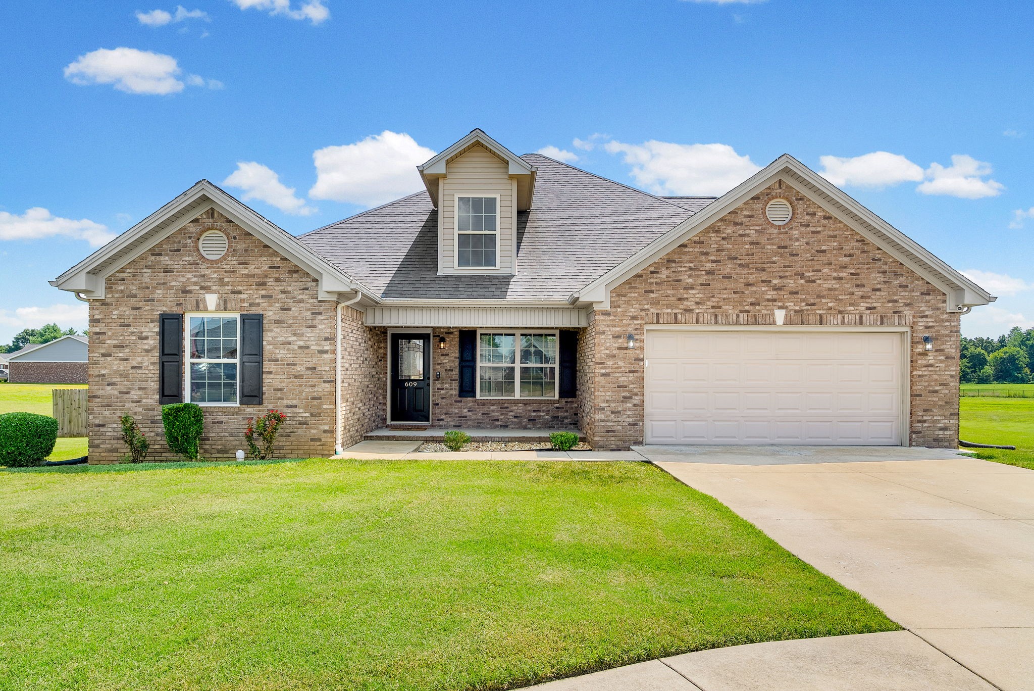3rd image of 609 Summerset Pl, Hopkinsville, KY 42240 | MLS# 3512408