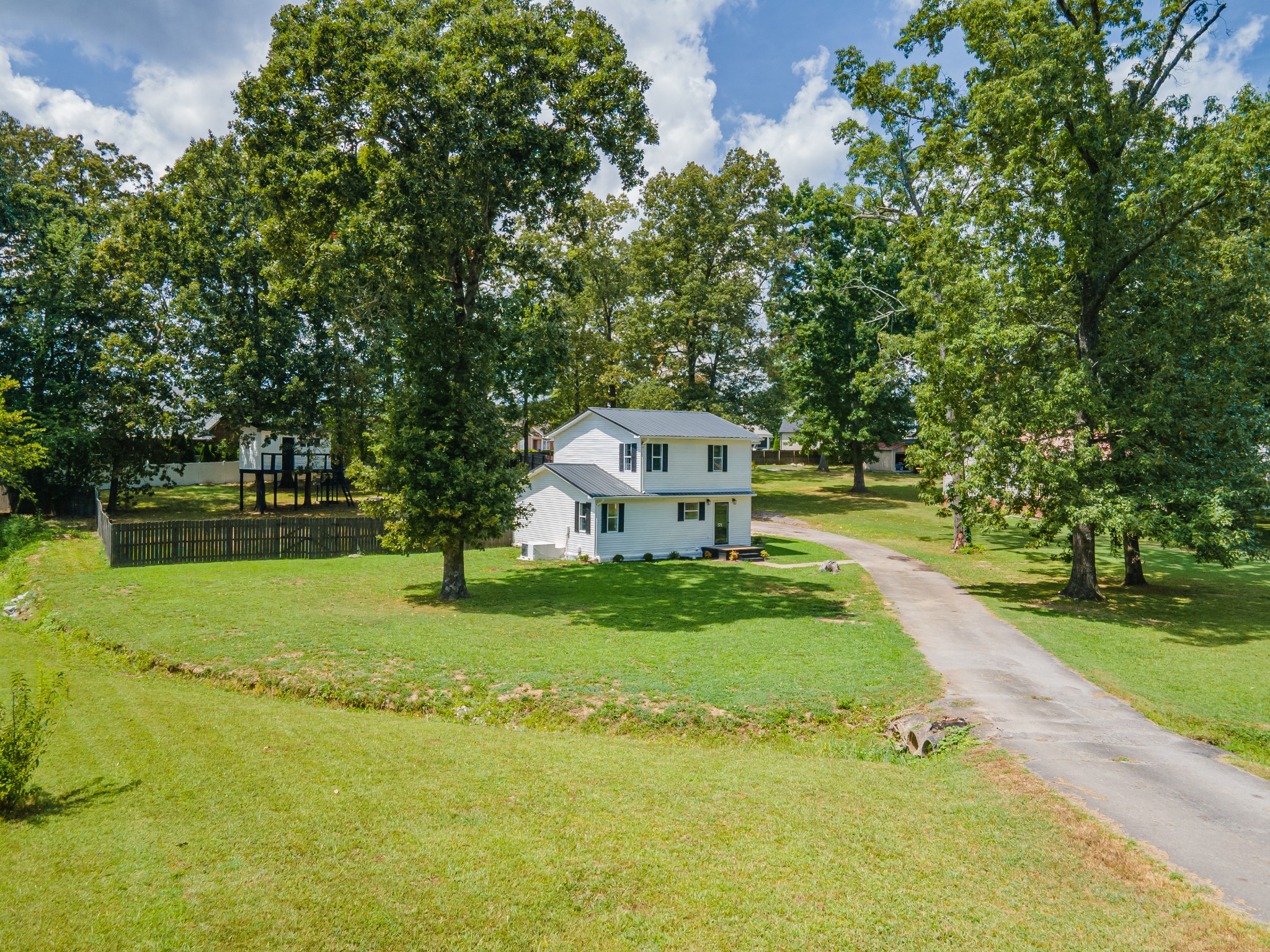 1st image of 521 Parkway Rd, Tullahoma, TN 37388 | MLS# 3526417