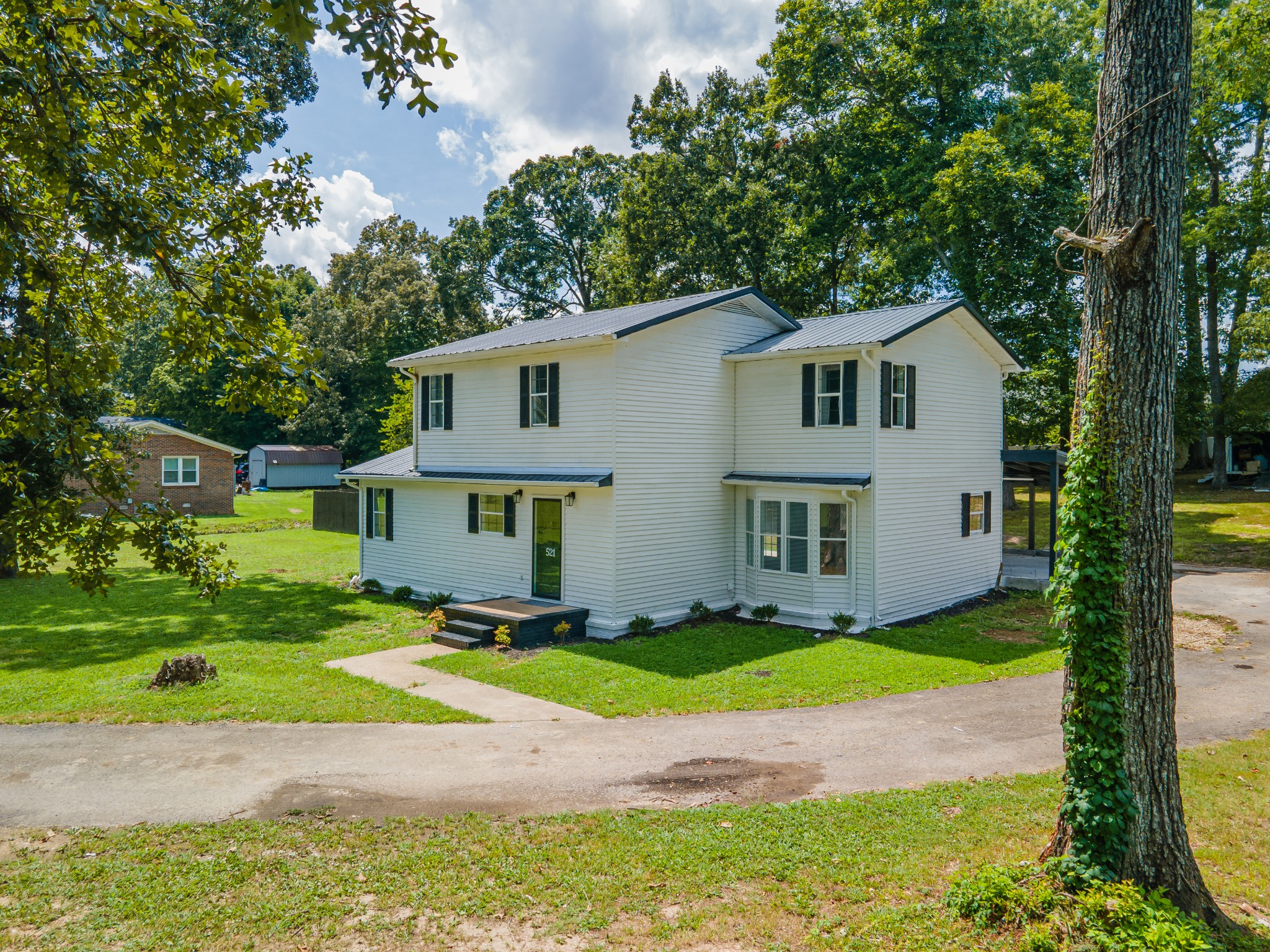 2nd image of 521 Parkway Rd, Tullahoma, TN 37388 | MLS# 3526417