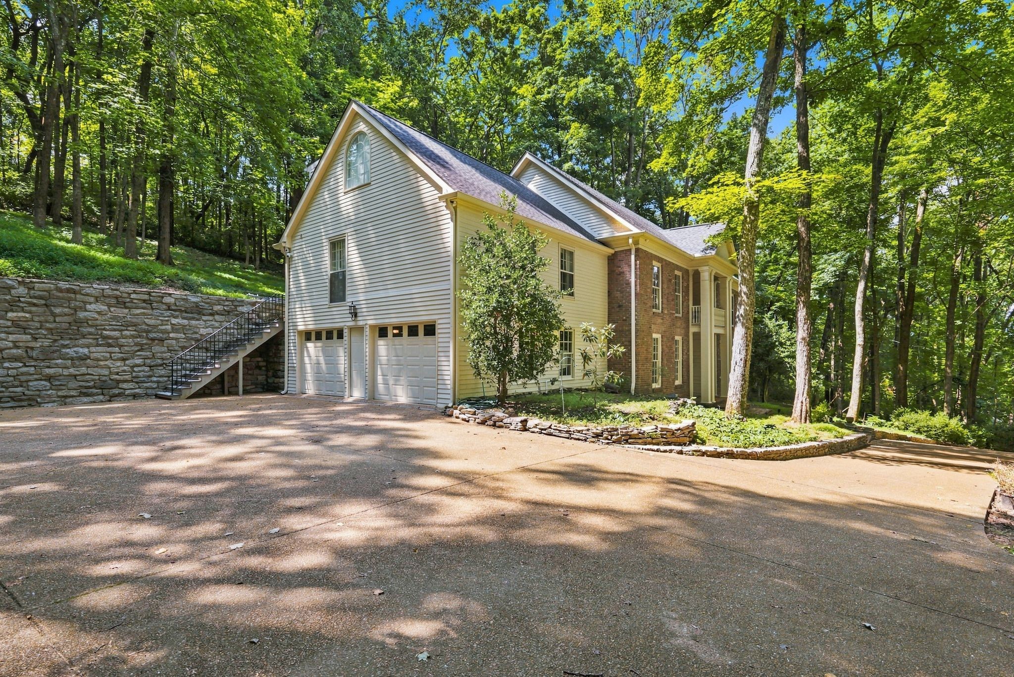 2nd image of 1149 Balbade Dr, Nashville, TN 37215 | MLS# 3515273