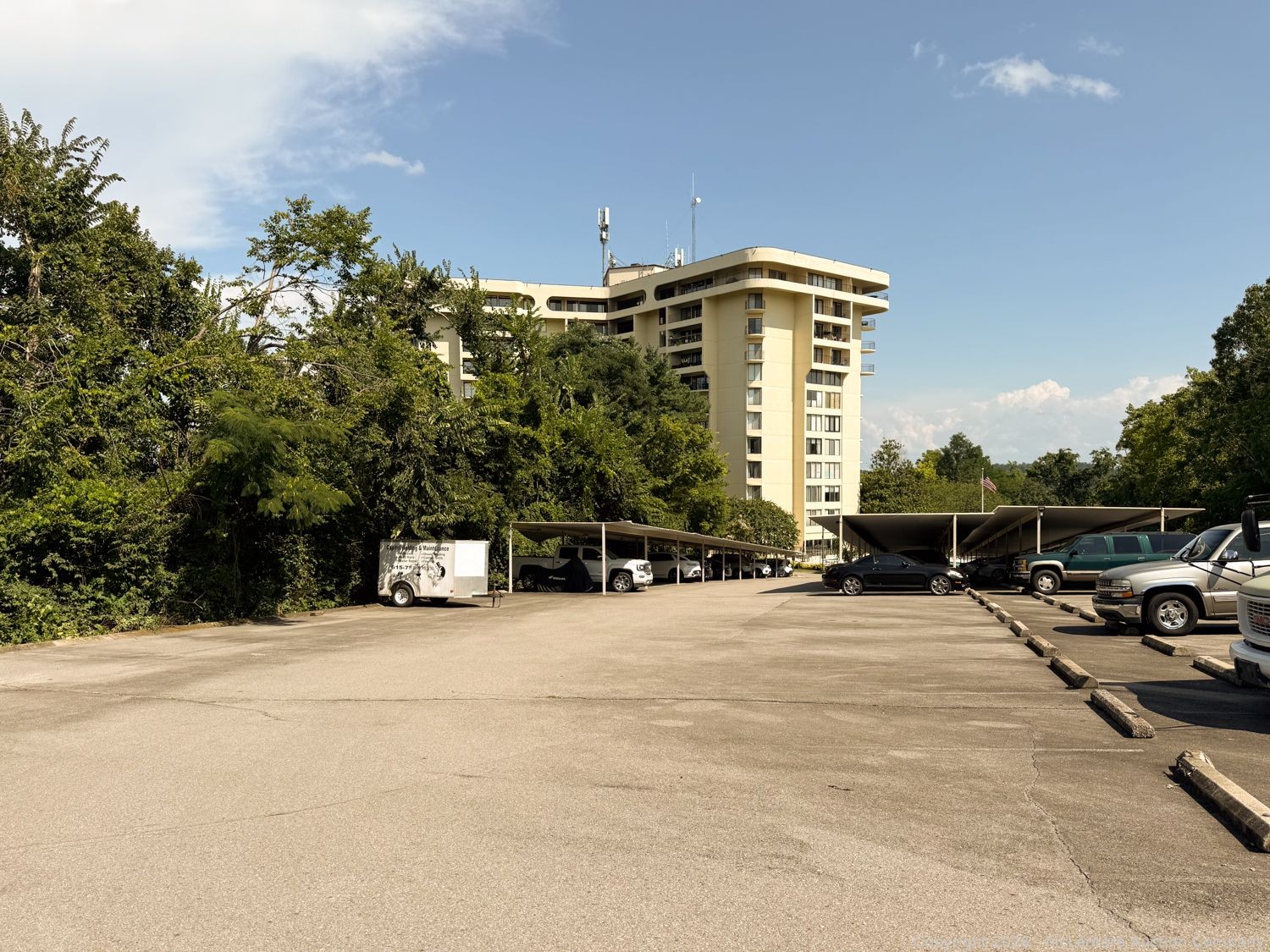 3rd image of 6666 Brookmont Ter #113, Nashville, TN 37205 | MLS# 3514447