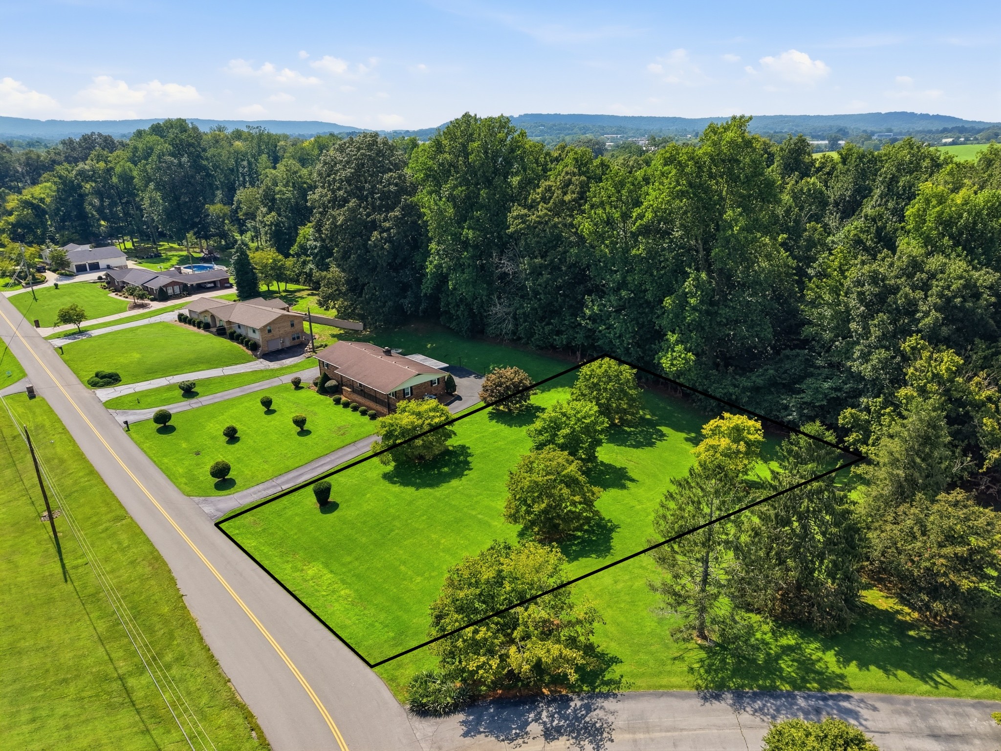 43rd image of 412 Freedom Trl, Sparta, TN 38583 | MLS# 3527097