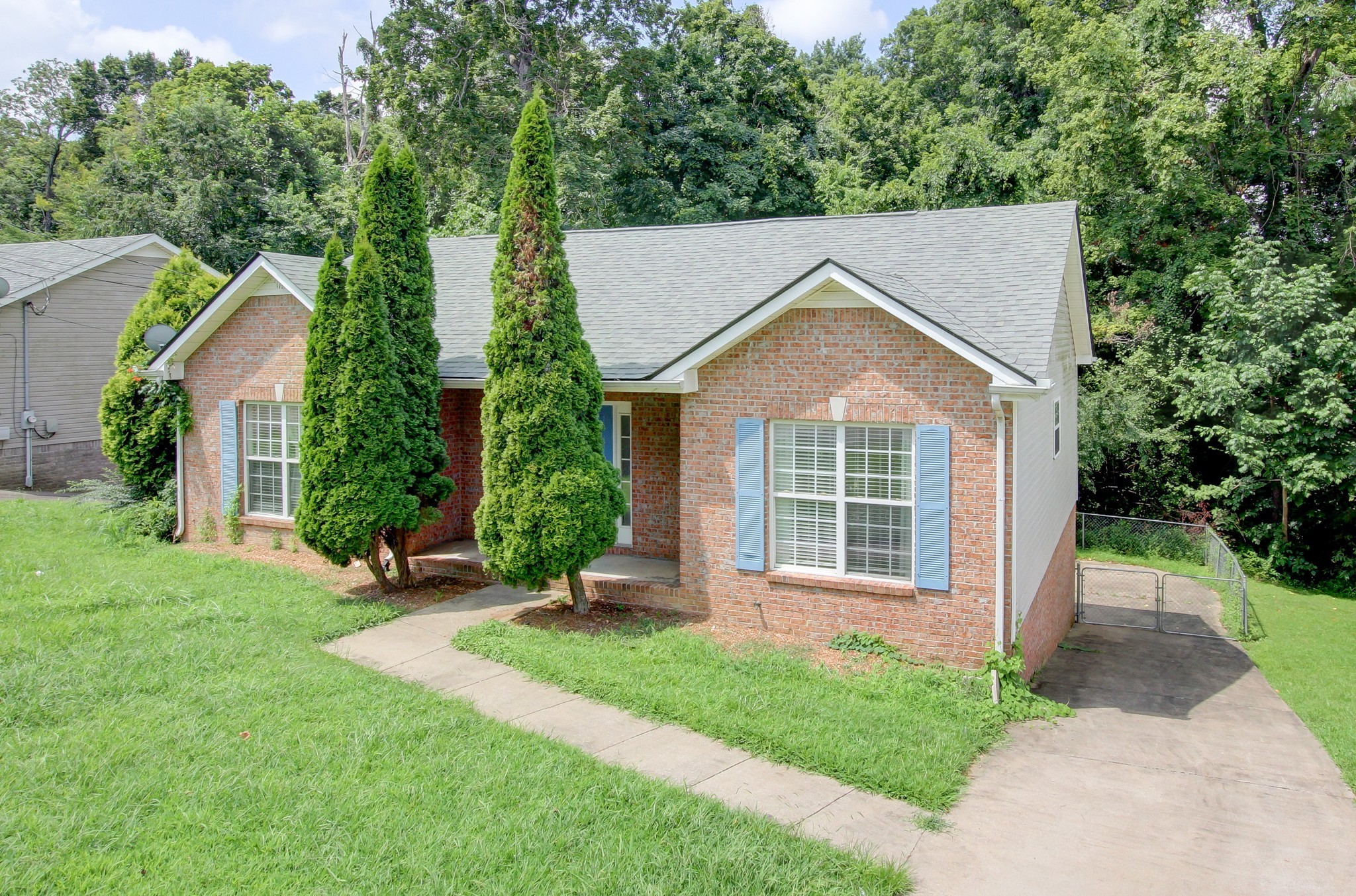 1st image of 341 Brook Mead Dr, Clarksville, TN 37042 | MLS# 3526537