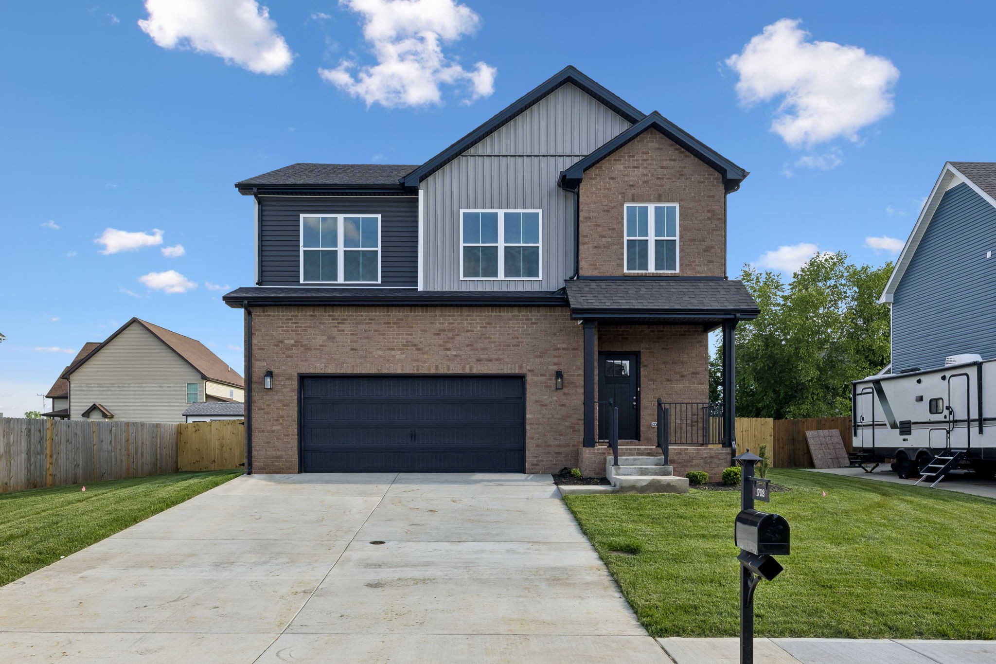 2nd image of 1702 Cabana Dr, Clarksville, TN 37042 | MLS# 3523649