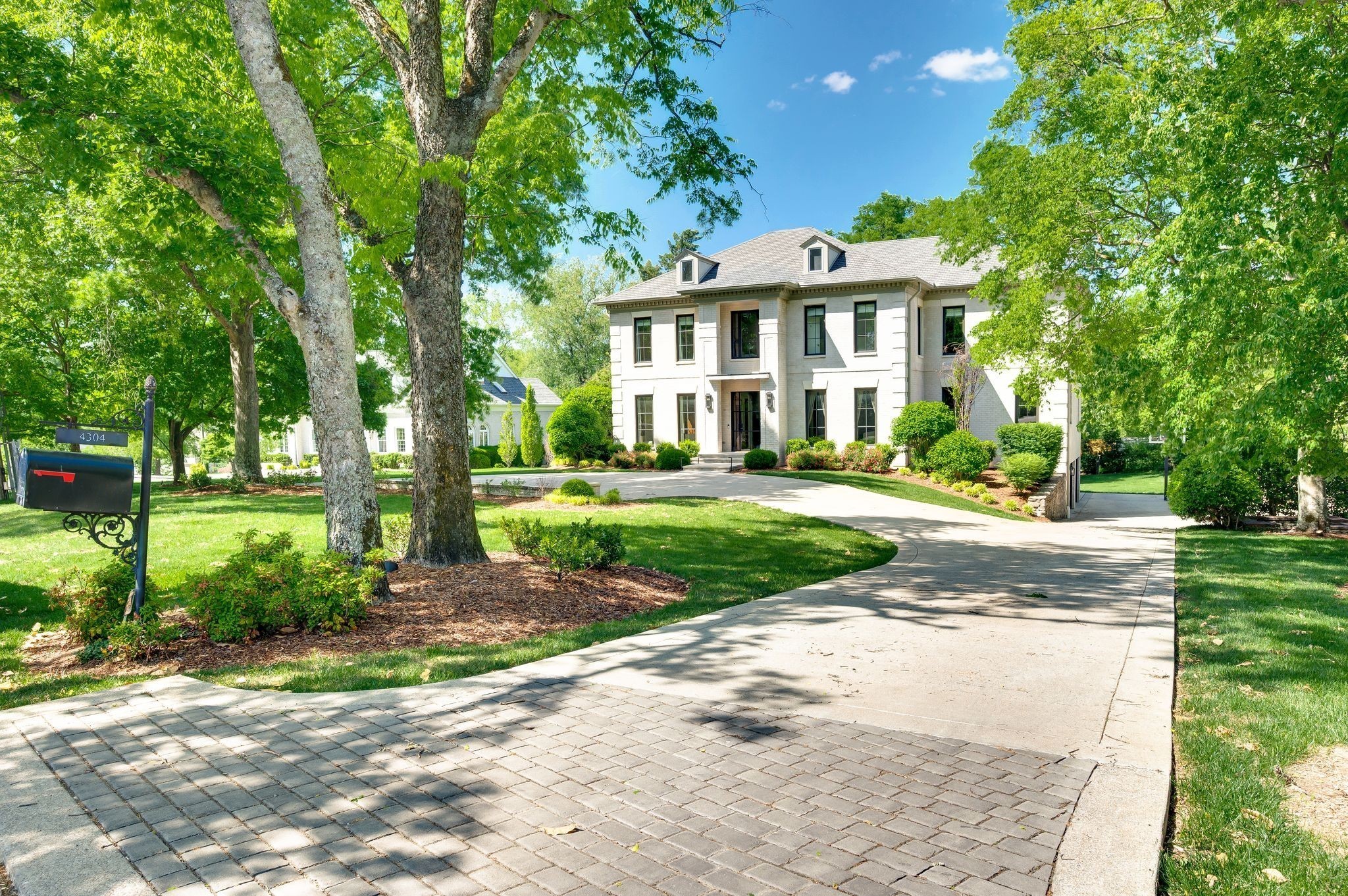 3rd image of 4304 Warner Pl, Nashville, TN 37205 | MLS# 3520197
