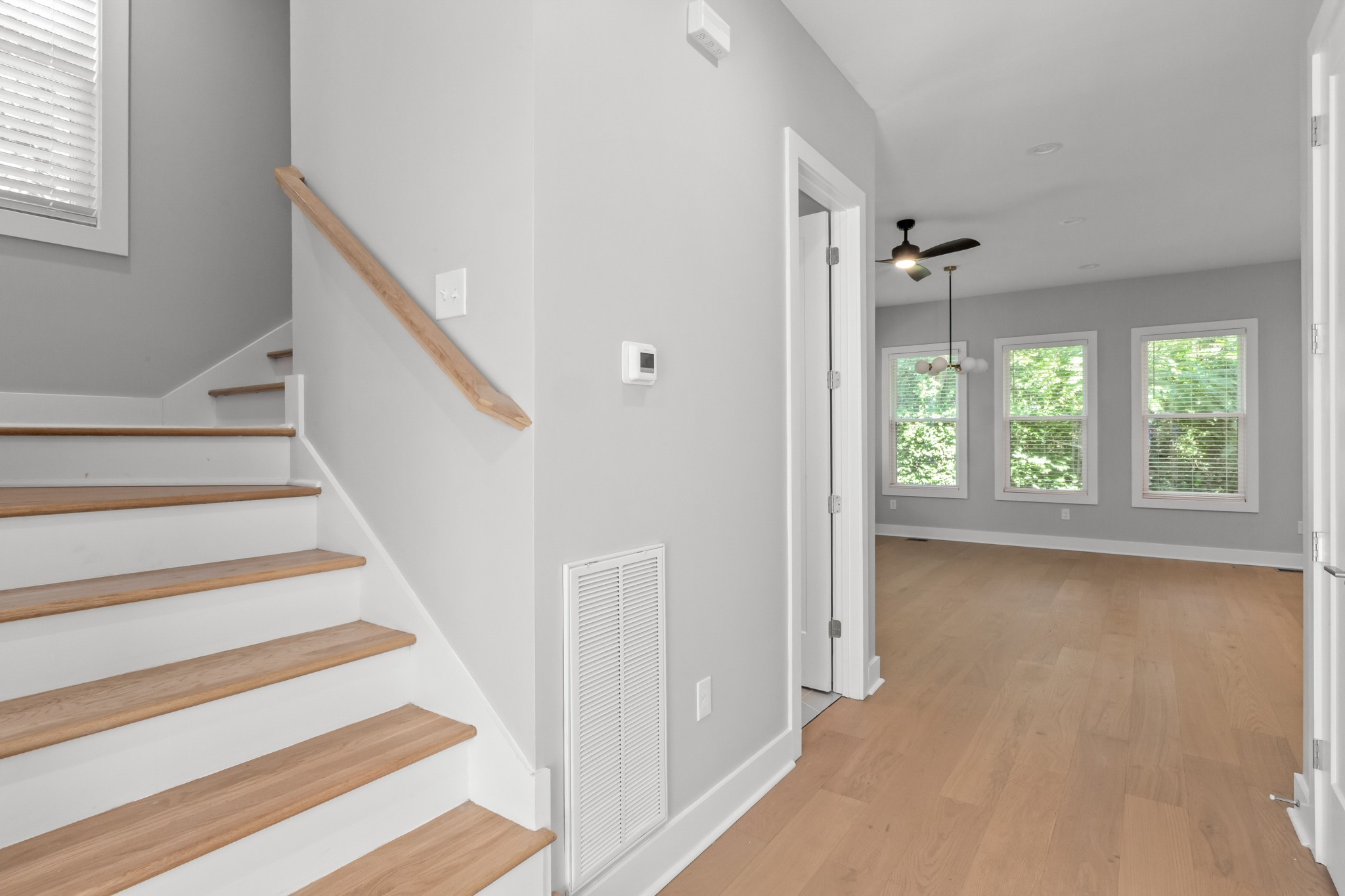 3rd image of 2142 Oakland St #B, Nashville, TN 37210 | MLS# 3527678