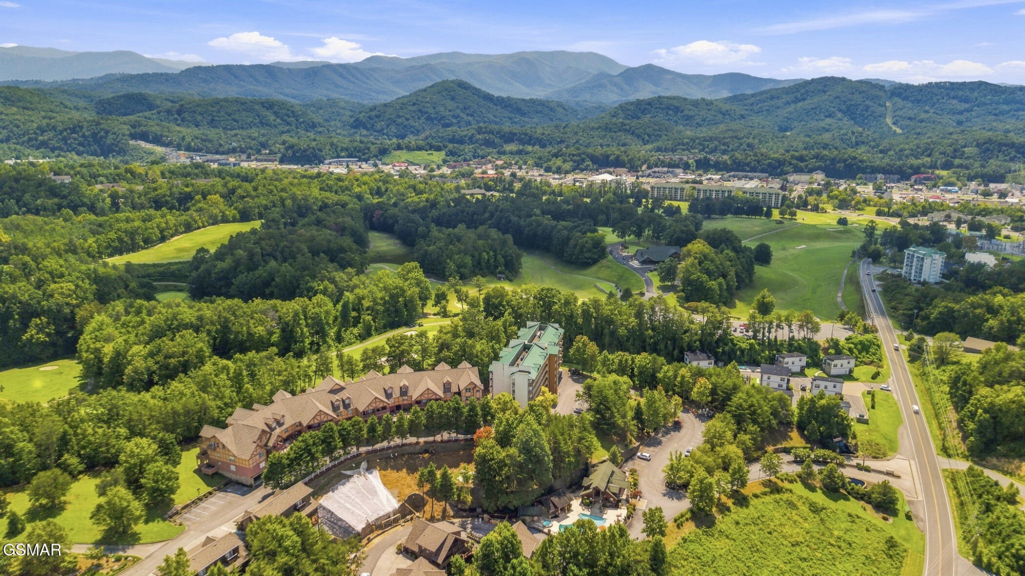 3rd image of 818 Golf View Boulevard #UNIT 1401, Pigeon Forge, TN 37863 | MLS# 3524708