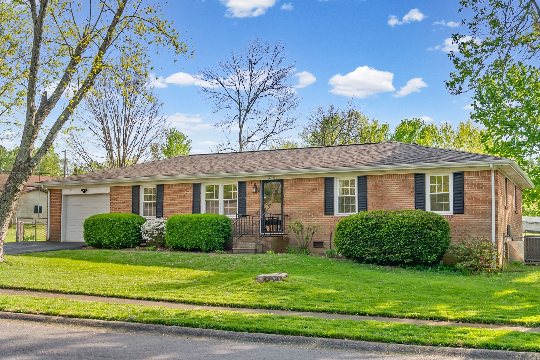 1st image of 3611 Bahama Dr, Hopkinsville, KY 42240 | MLS# 3524749