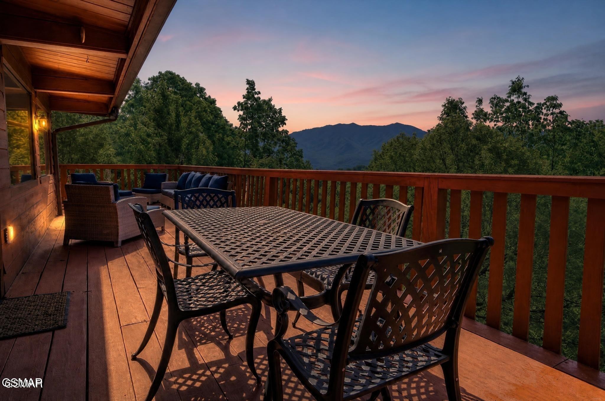 2nd image of 1109 Ski View Dr, Gatlinburg, TN 37738 | MLS# 3525629