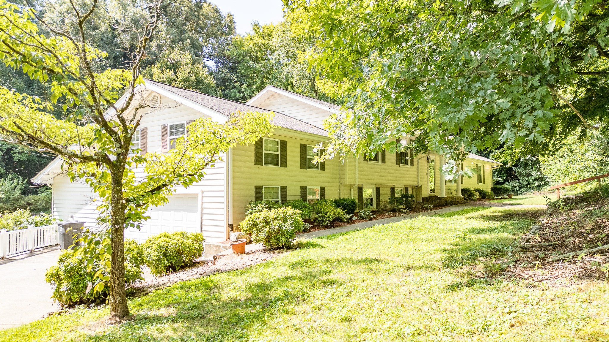 2nd image of 1515 Crestway Dr, Athens, TN 37303 | MLS# 3526476