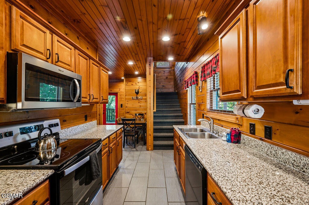 4th image of 807 Great Smoky Way, Gatlinburg, TN 37738 | MLS# 3525964